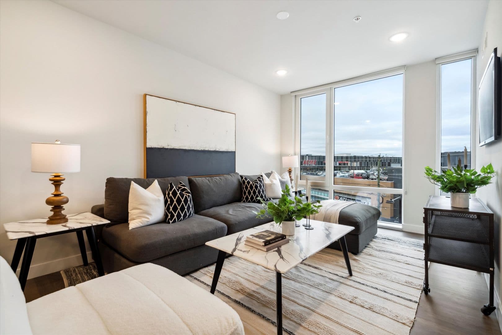 Philadelphia Apartment: 1102 Germantown Avenue
