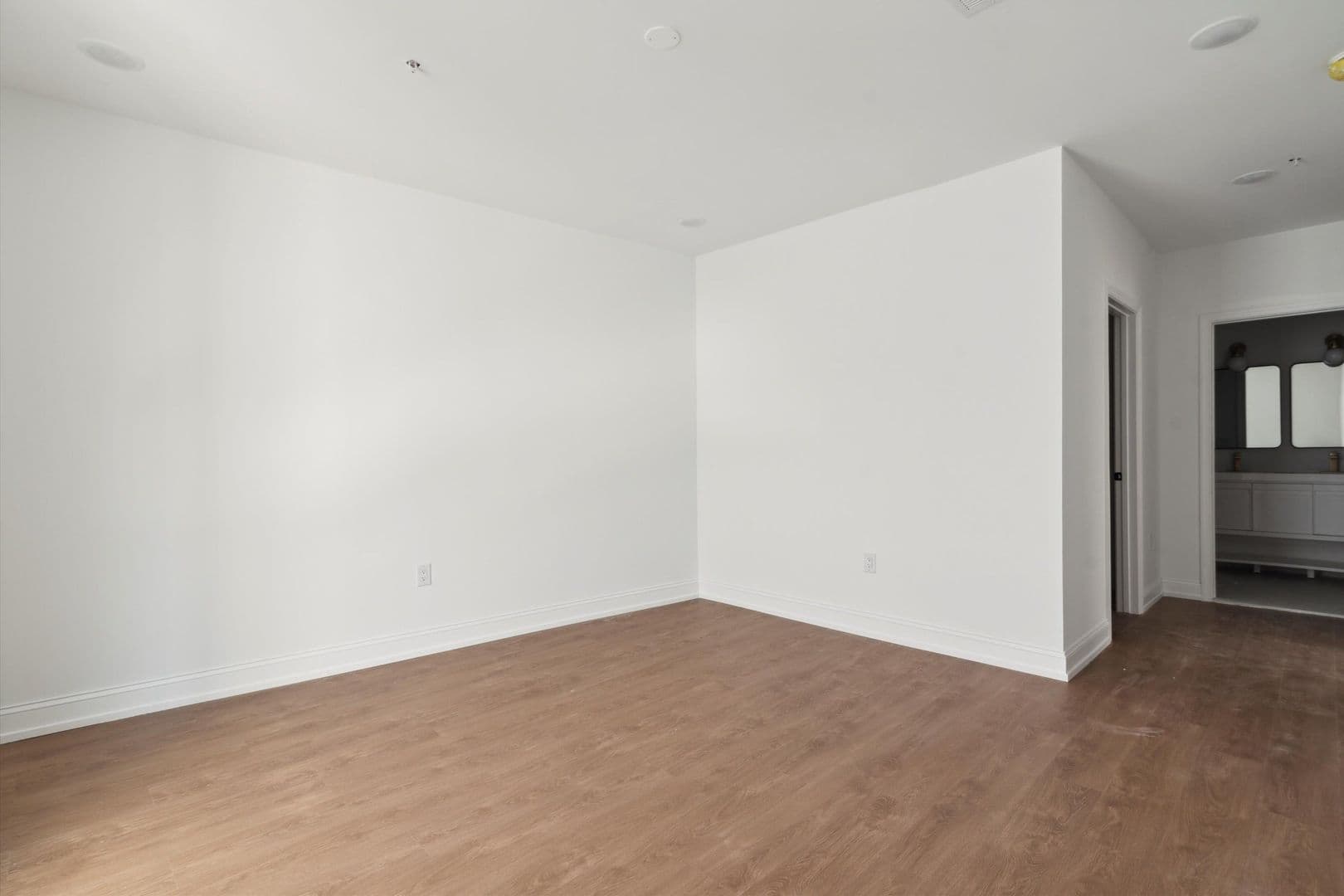 Philadelphia Apartment: 1614 Ridge Ave