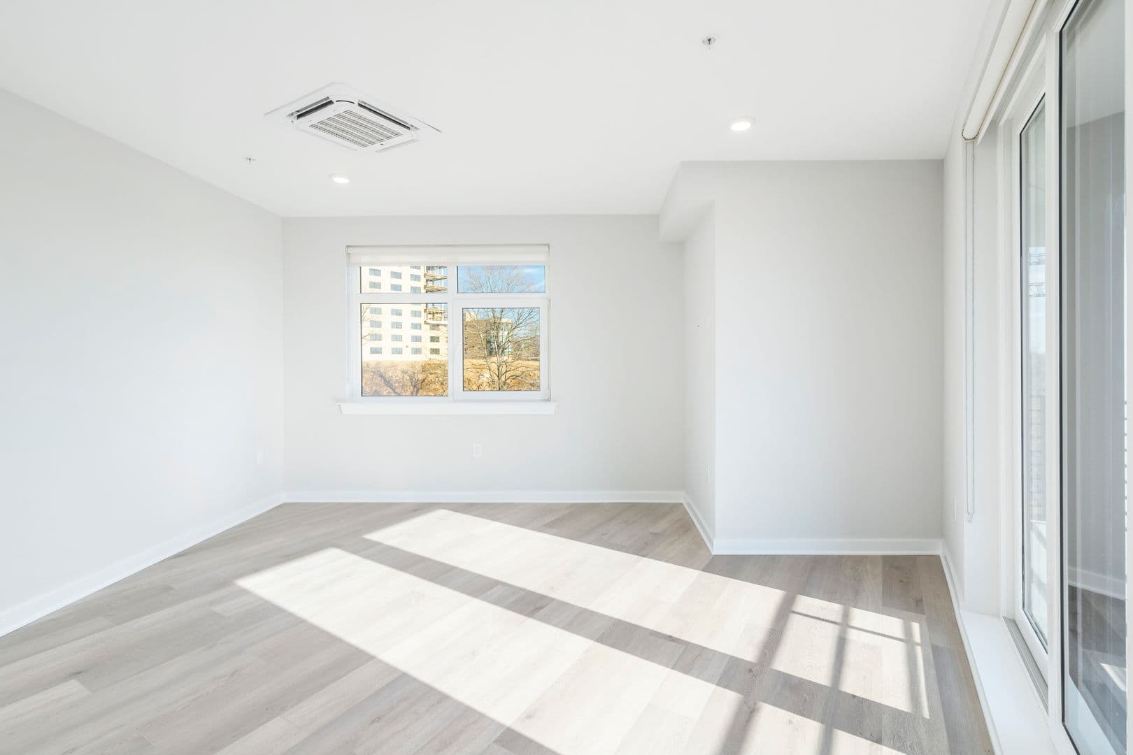 Philadelphia Apartment: 3449 Scotts Ln
