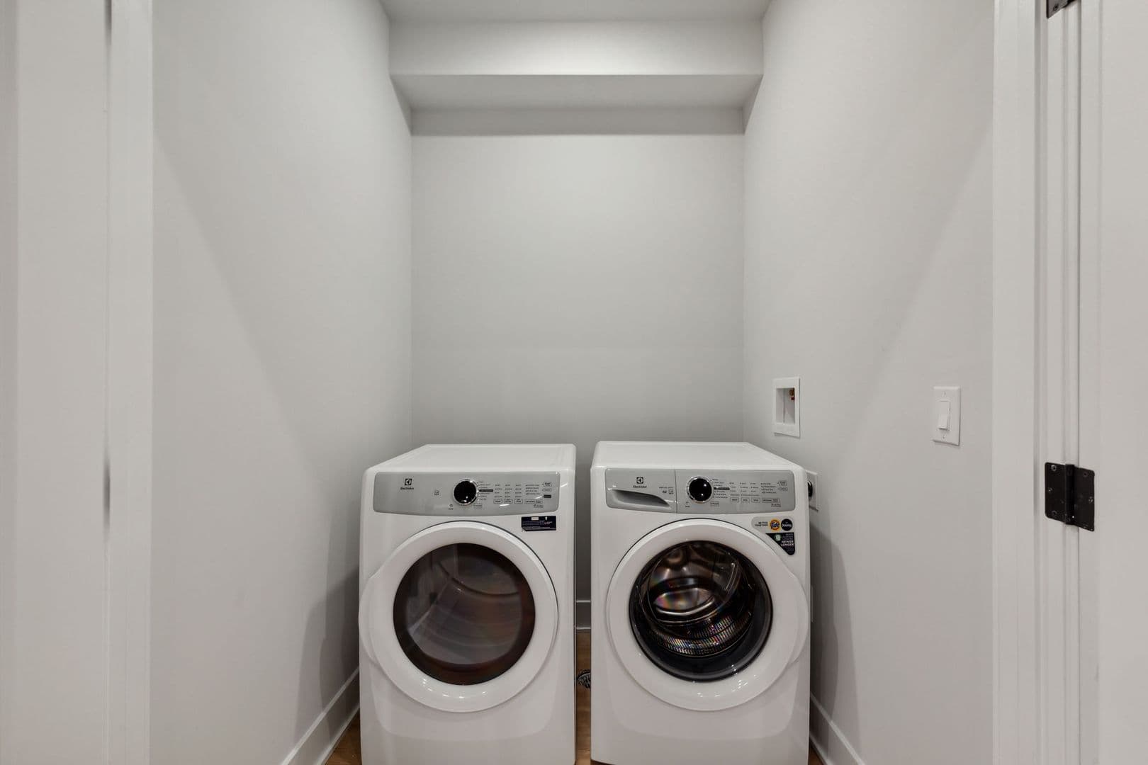 Philadelphia Apartment: 6910 Ridge Avenue