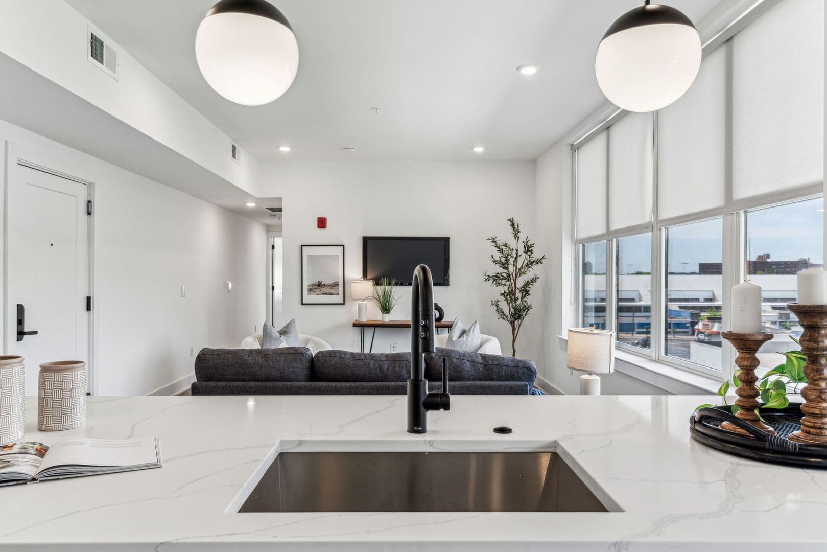 Philadelphia Apartment: 139 W Chelten Ave