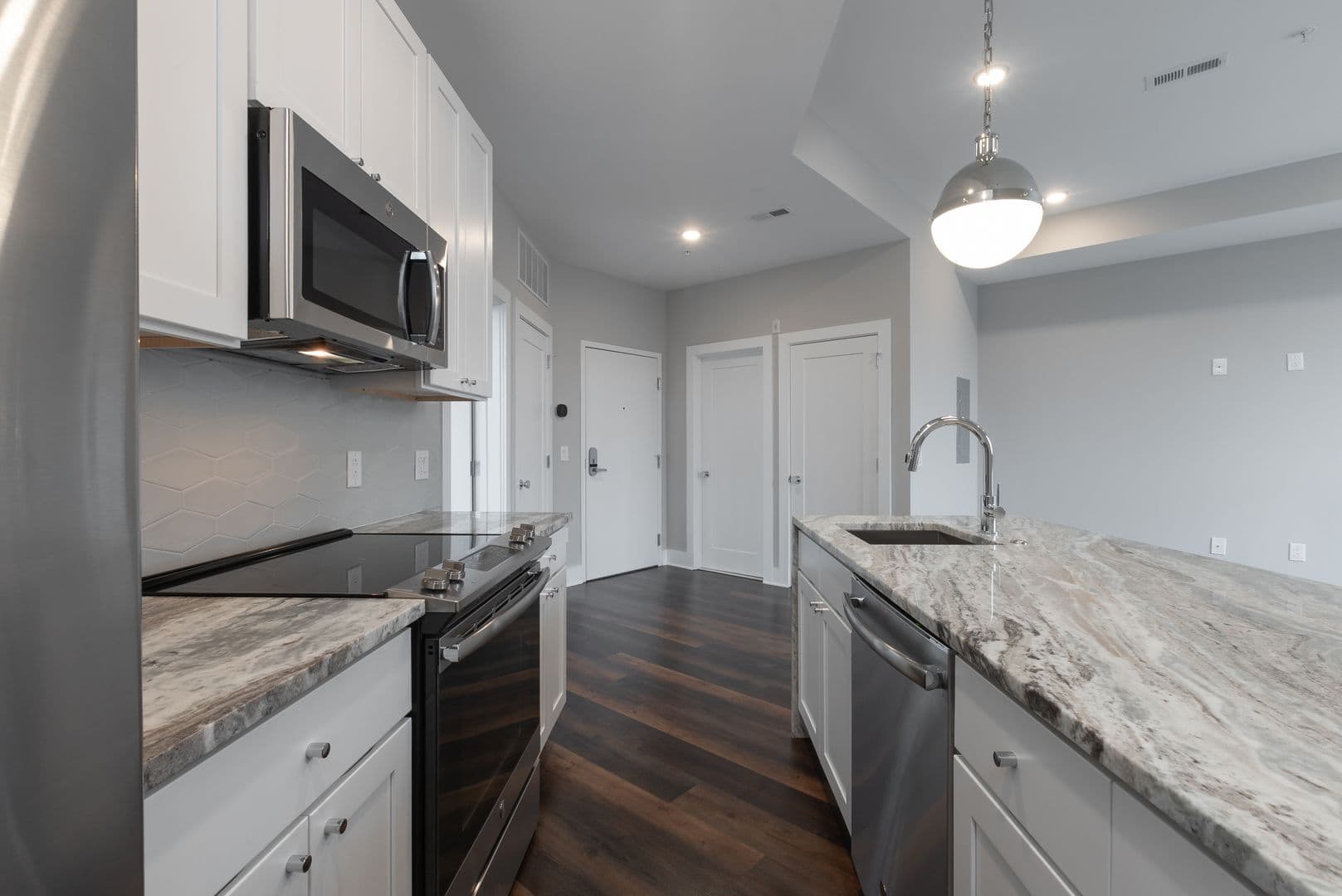 Philadelphia Apartment: 1555 Ridge Avenue