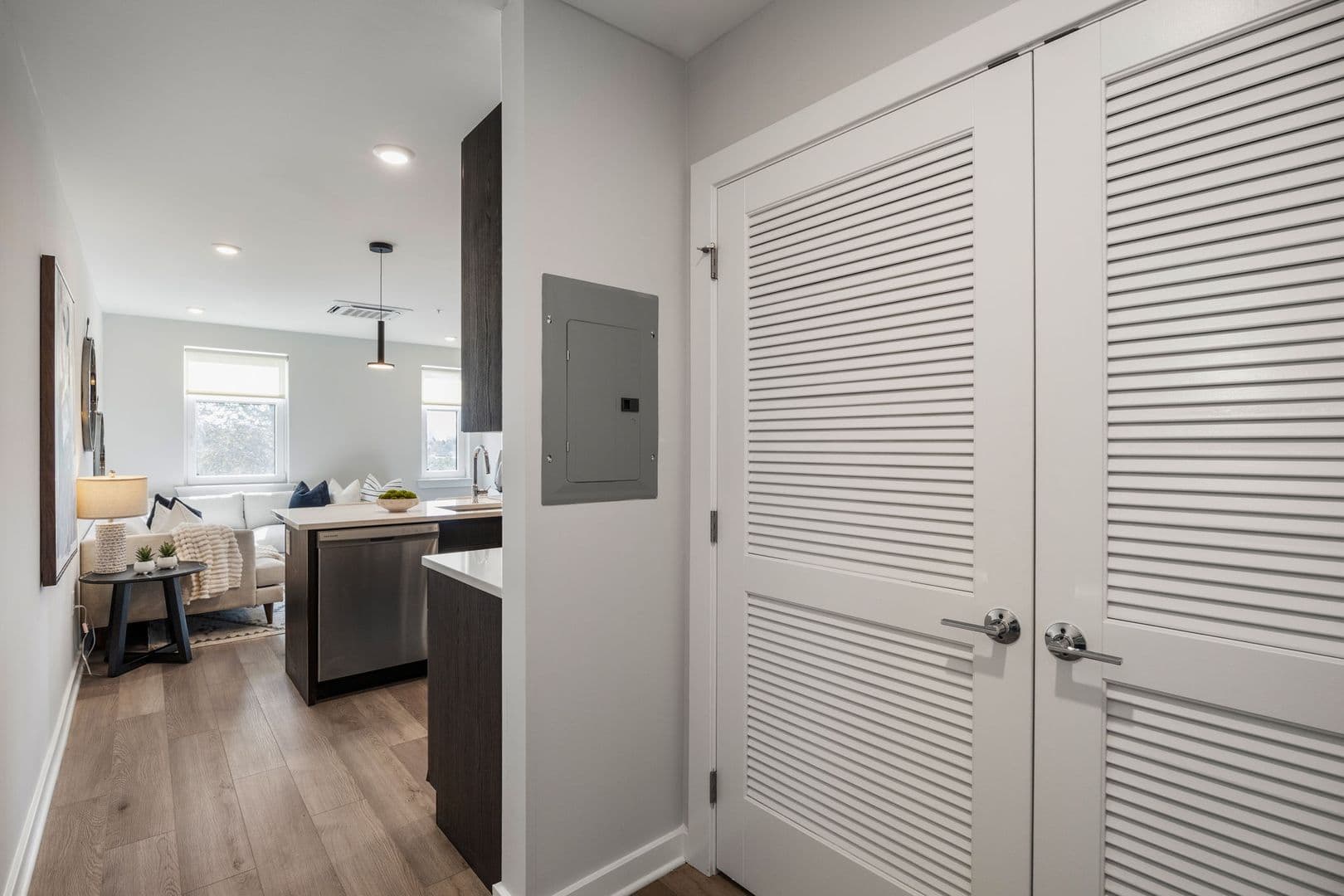 Philadelphia Apartment: 3449 Scotts Ln