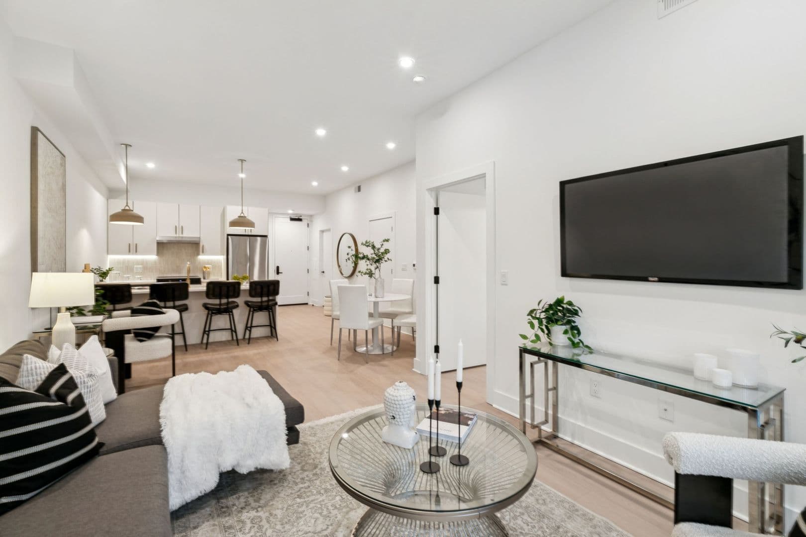 Philadelphia Apartment: 20-30 W Allens Ln