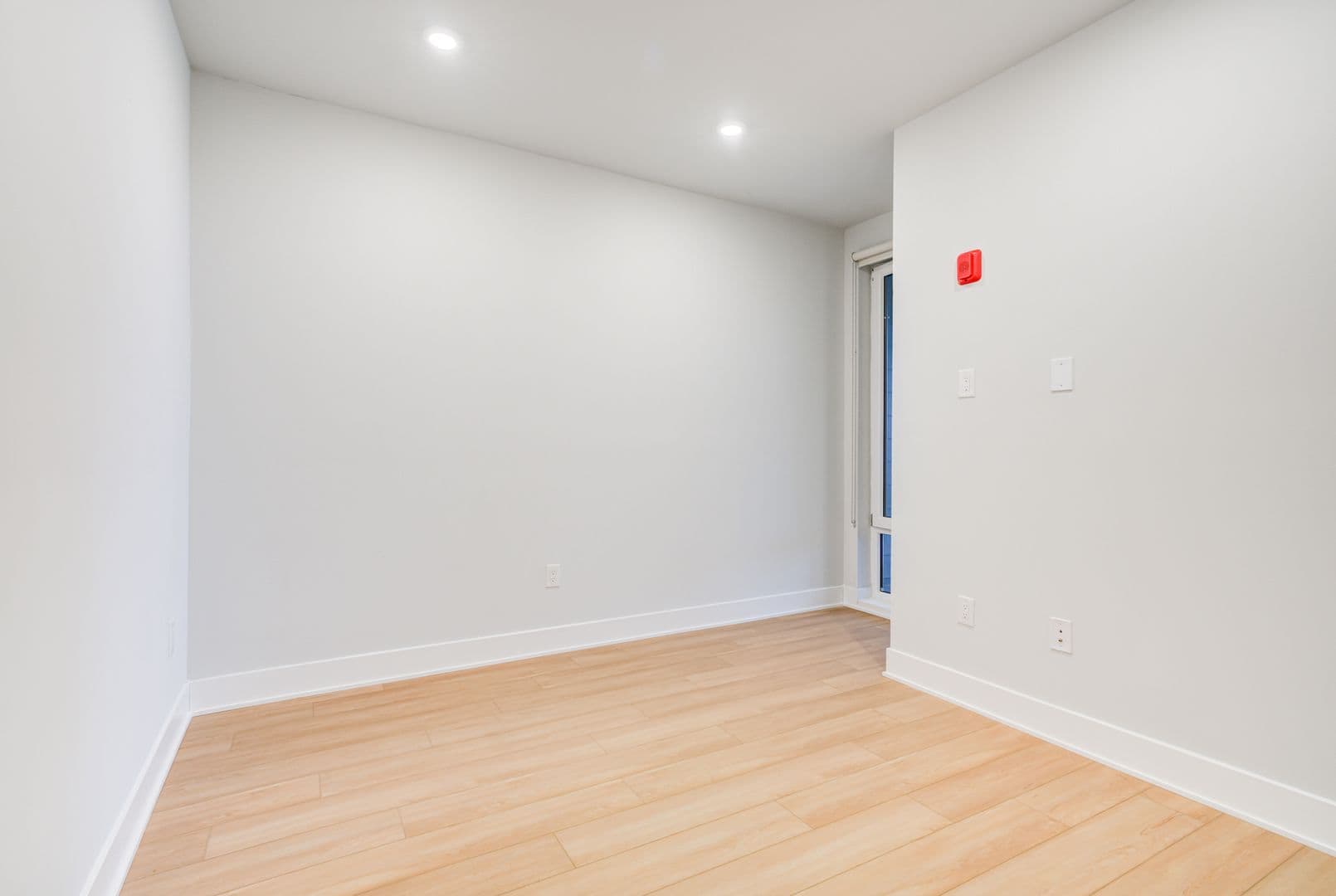 Philadelphia Apartment: 6910 Ridge Avenue