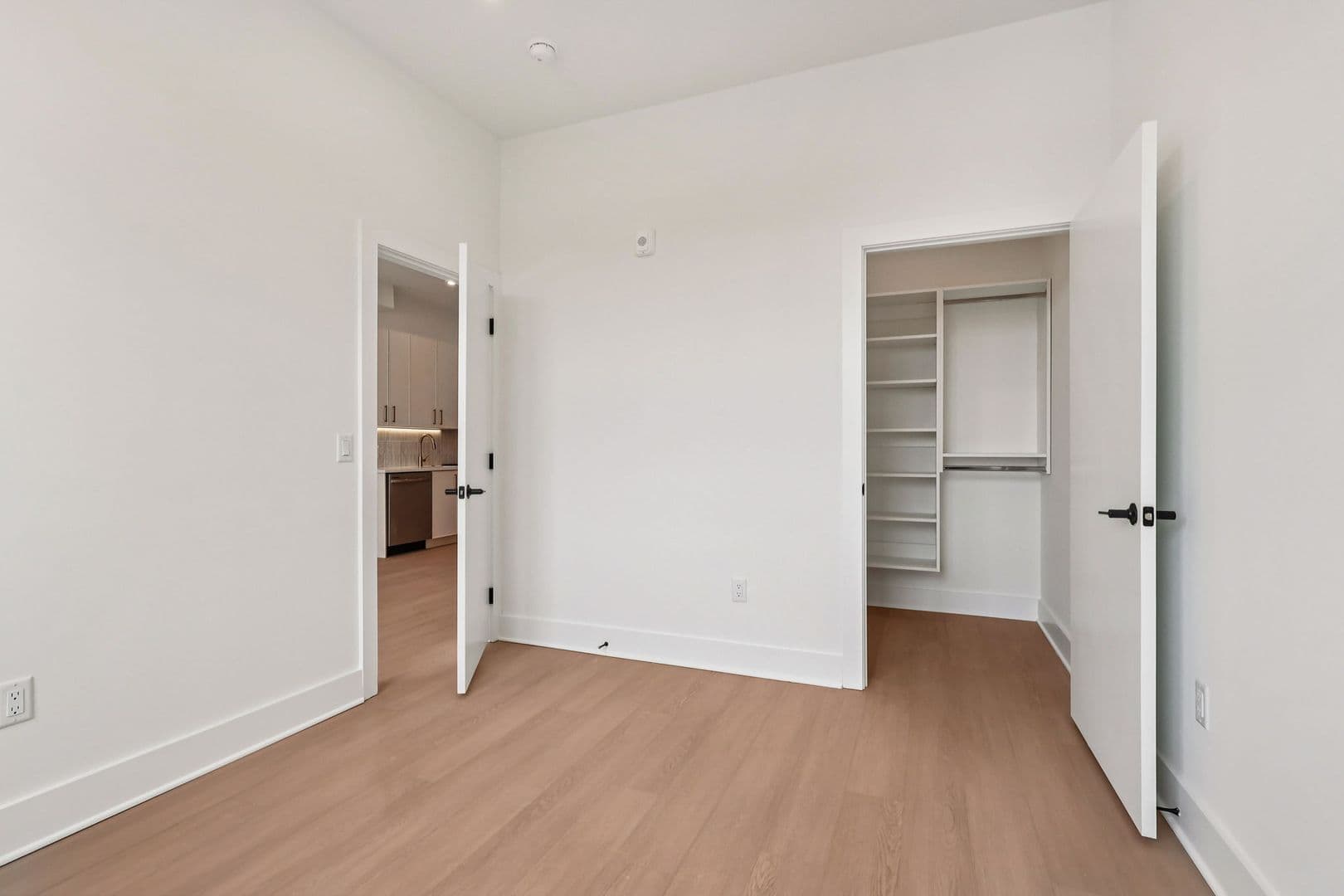 Philadelphia Apartment: 20-30 W Allens Ln