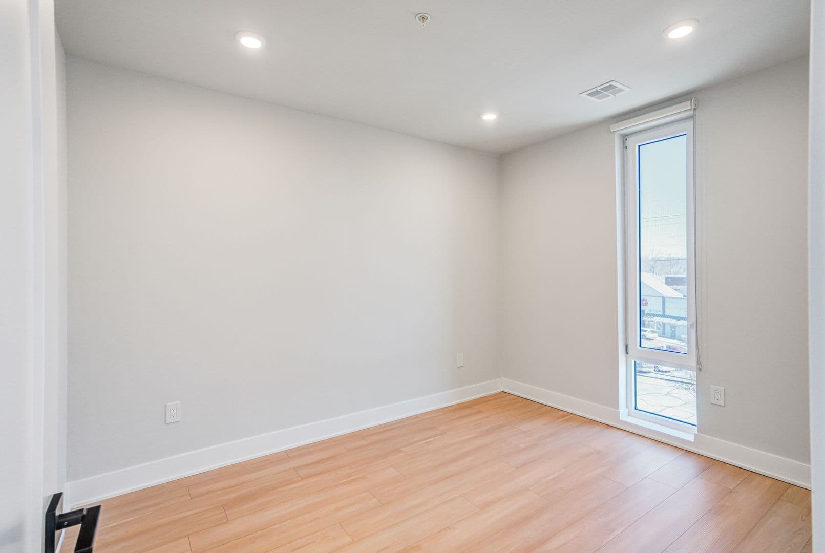 Philadelphia Apartment: 6910 Ridge Avenue