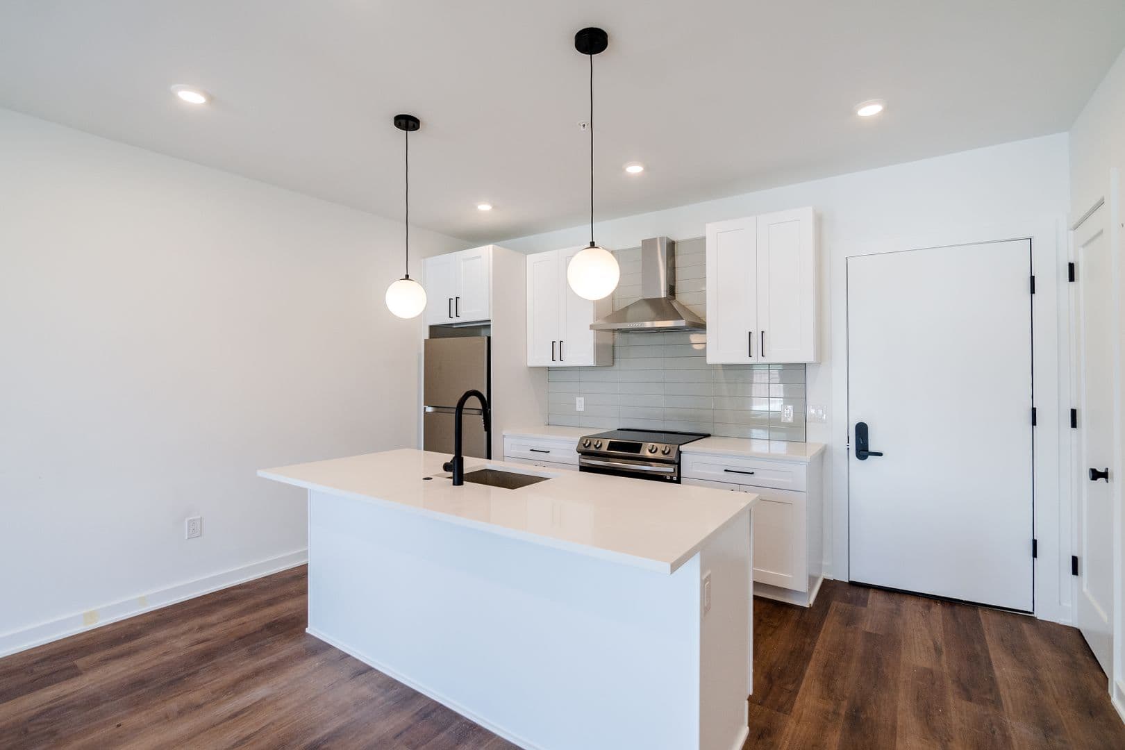 Philadelphia Apartment: 5904 Germantown Ave