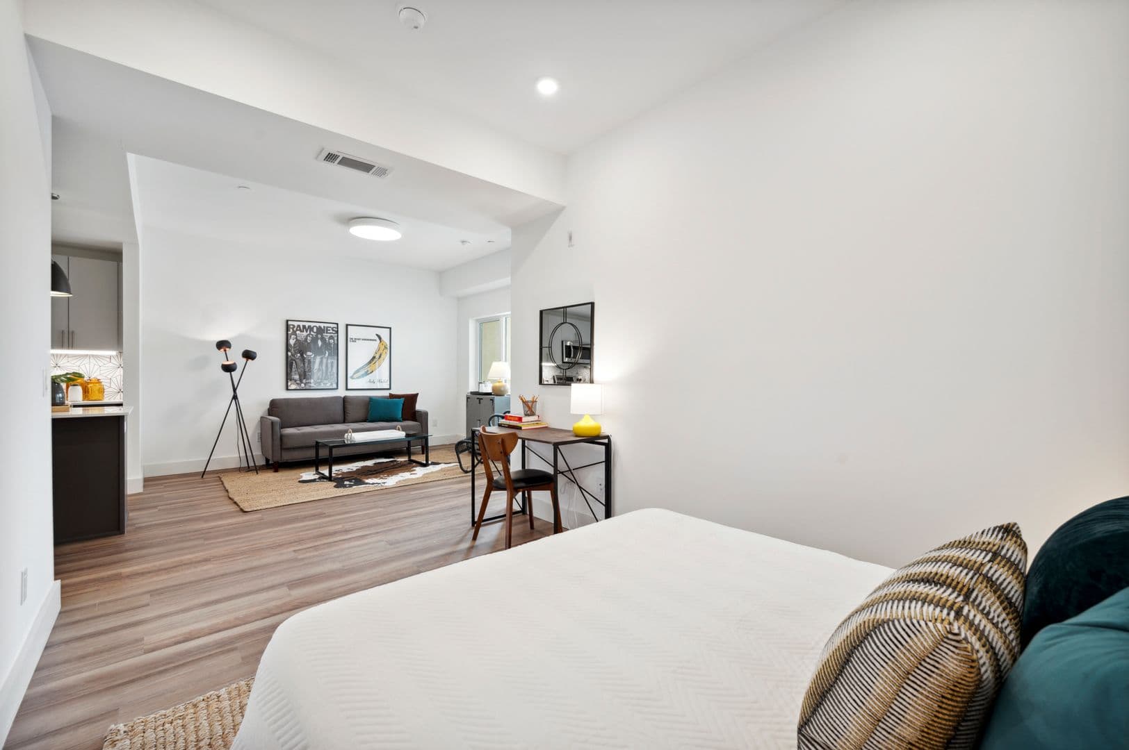 Philadelphia Apartment: 3029 Glenwood St