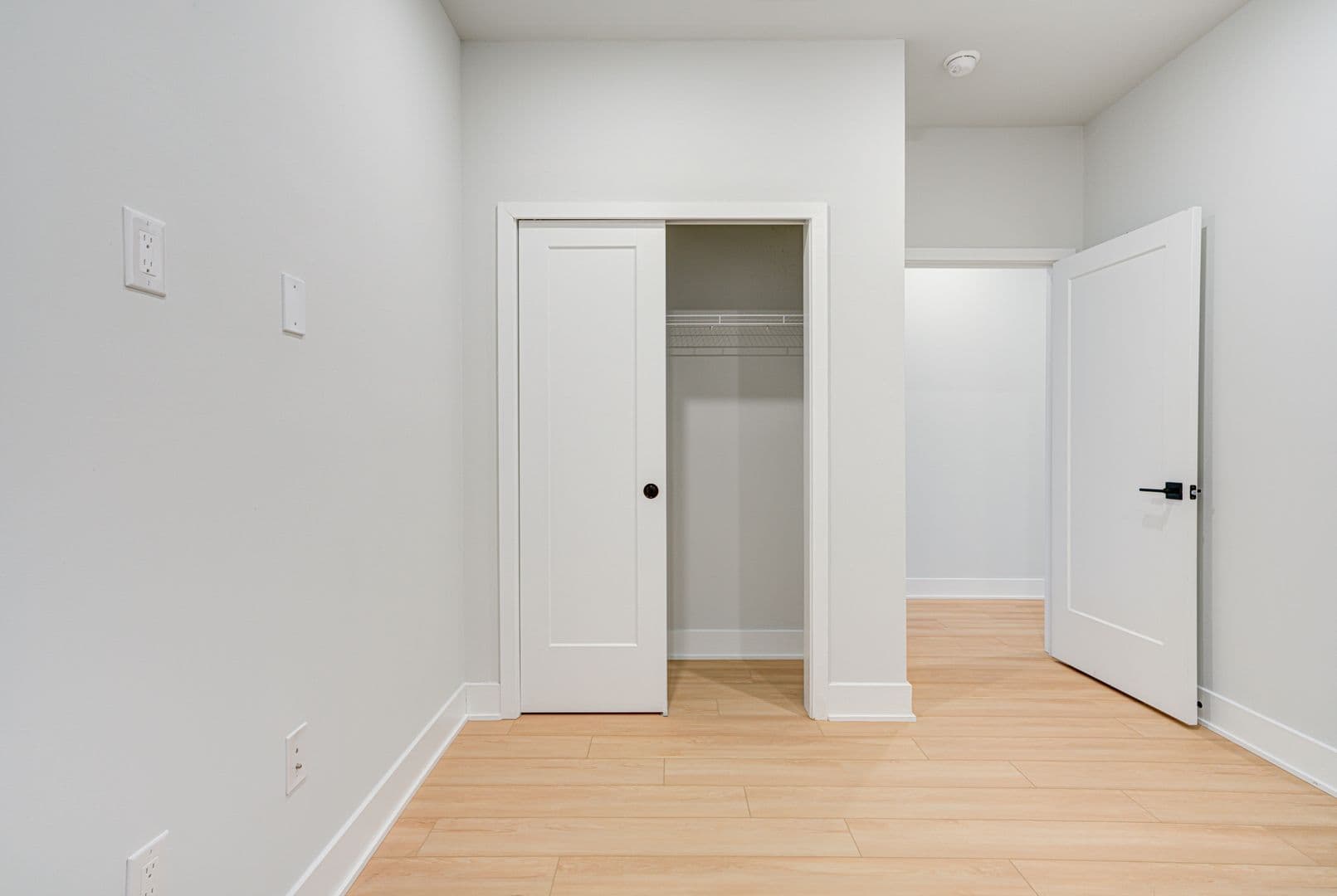 Philadelphia Apartment: 6910 Ridge Avenue