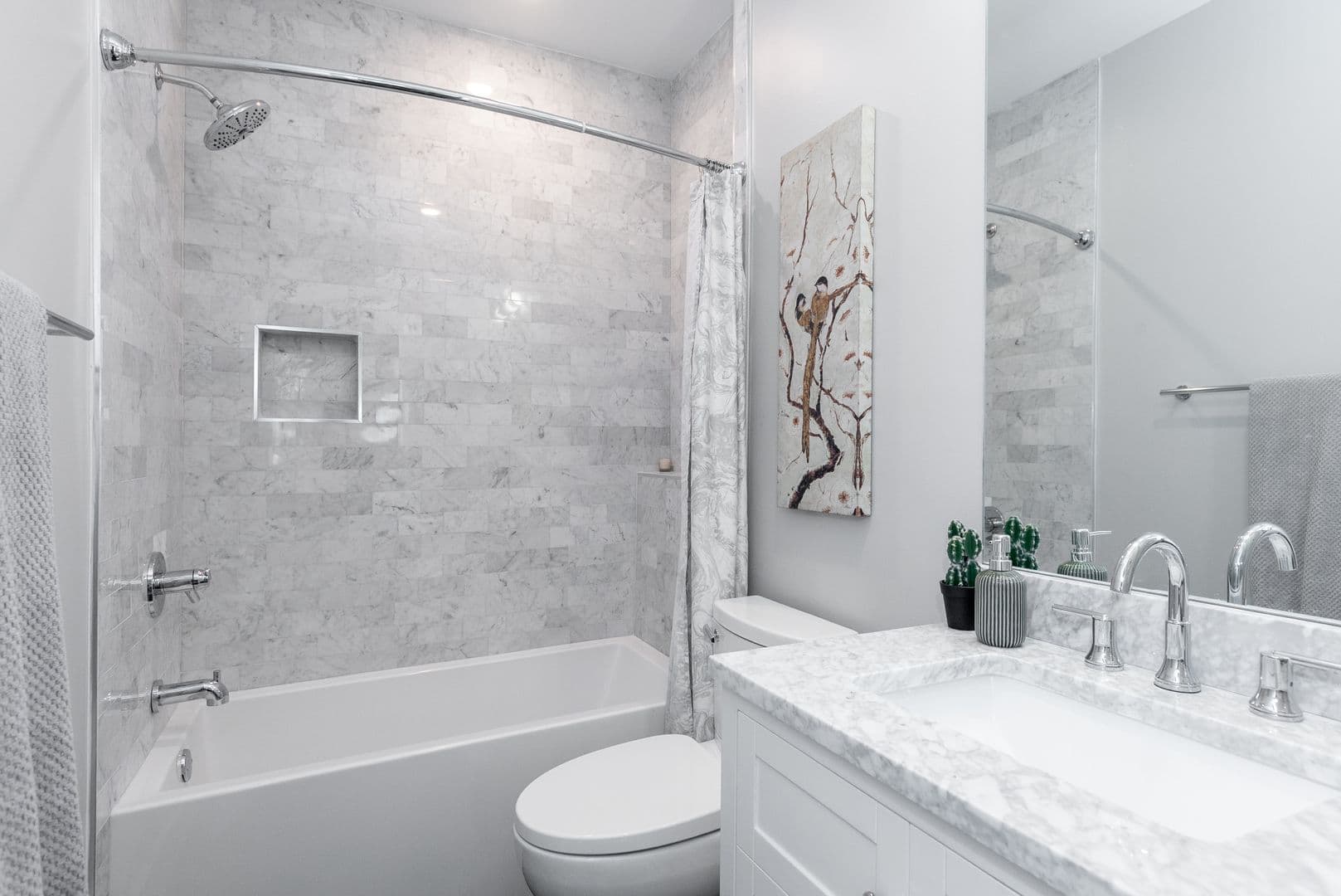Philadelphia Apartment: 45 W Haines Street