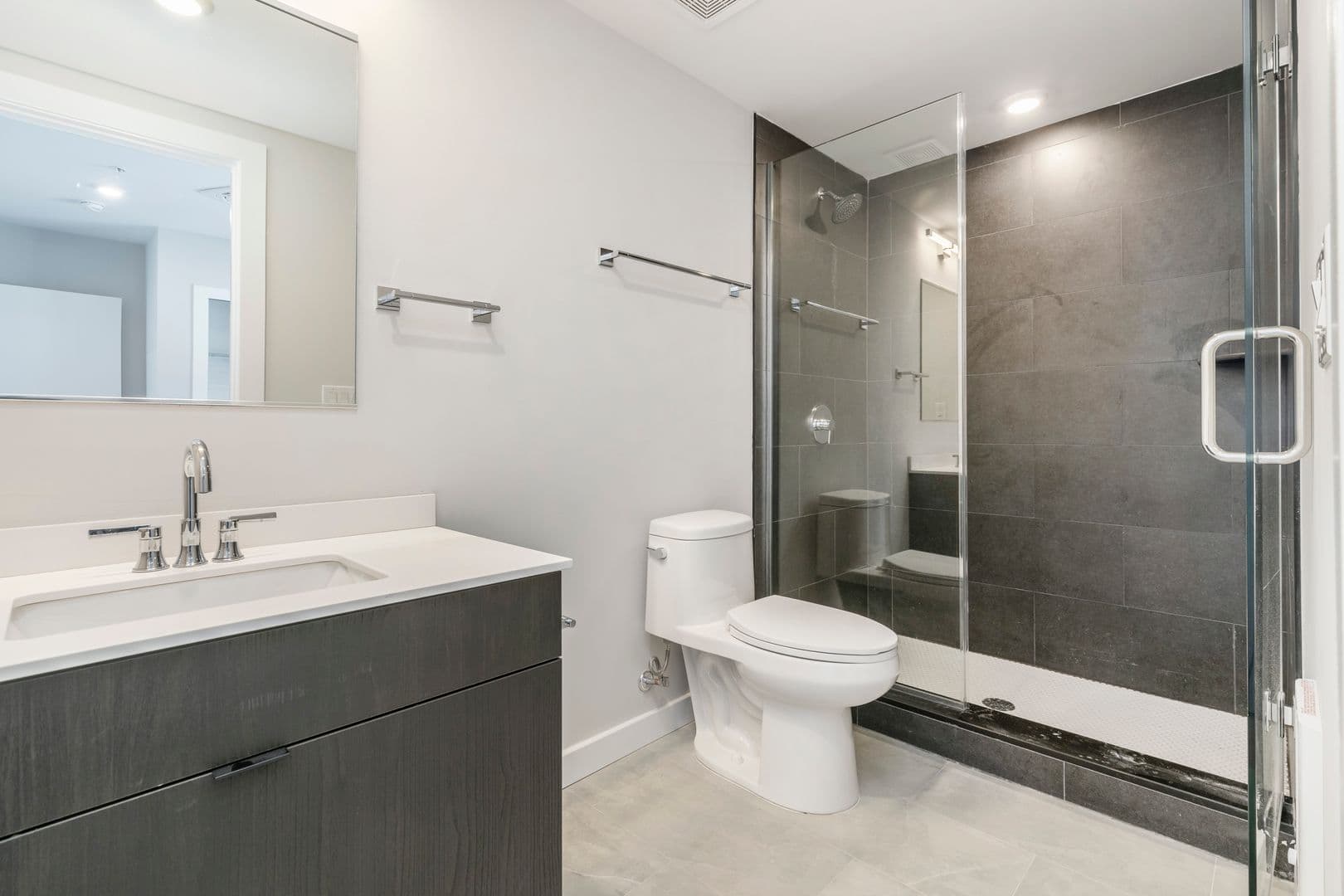 Philadelphia Apartment: 3449 Scotts Ln