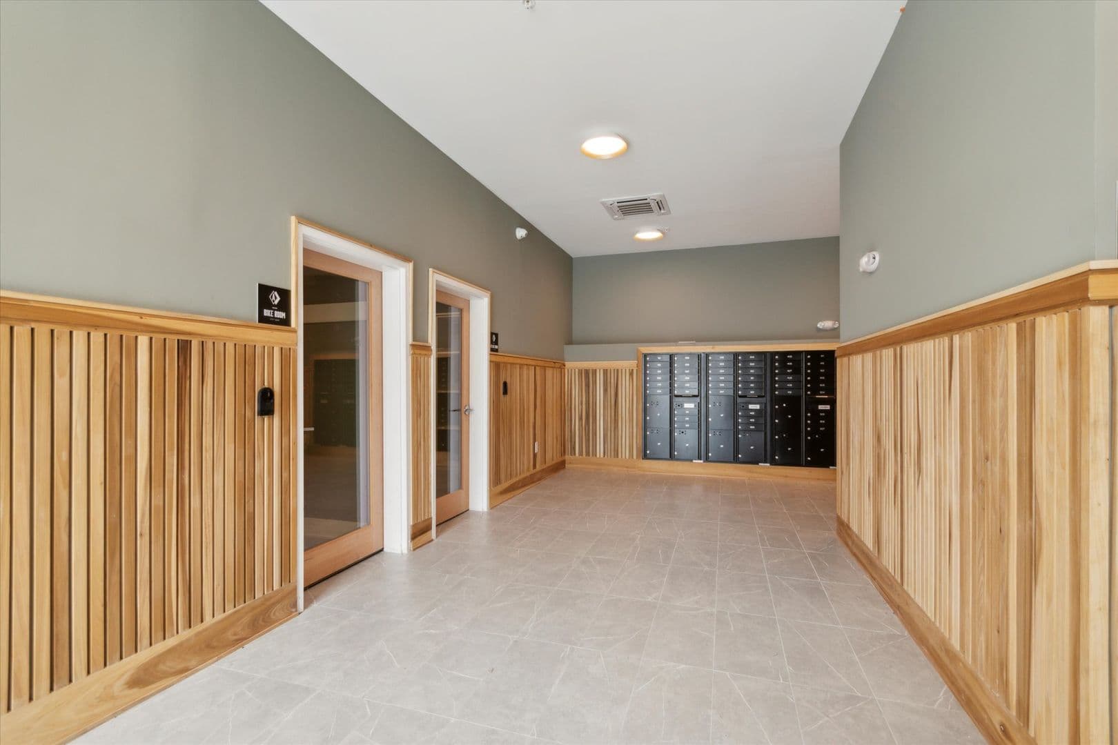 Philadelphia Apartment: 139 W Chelten Ave