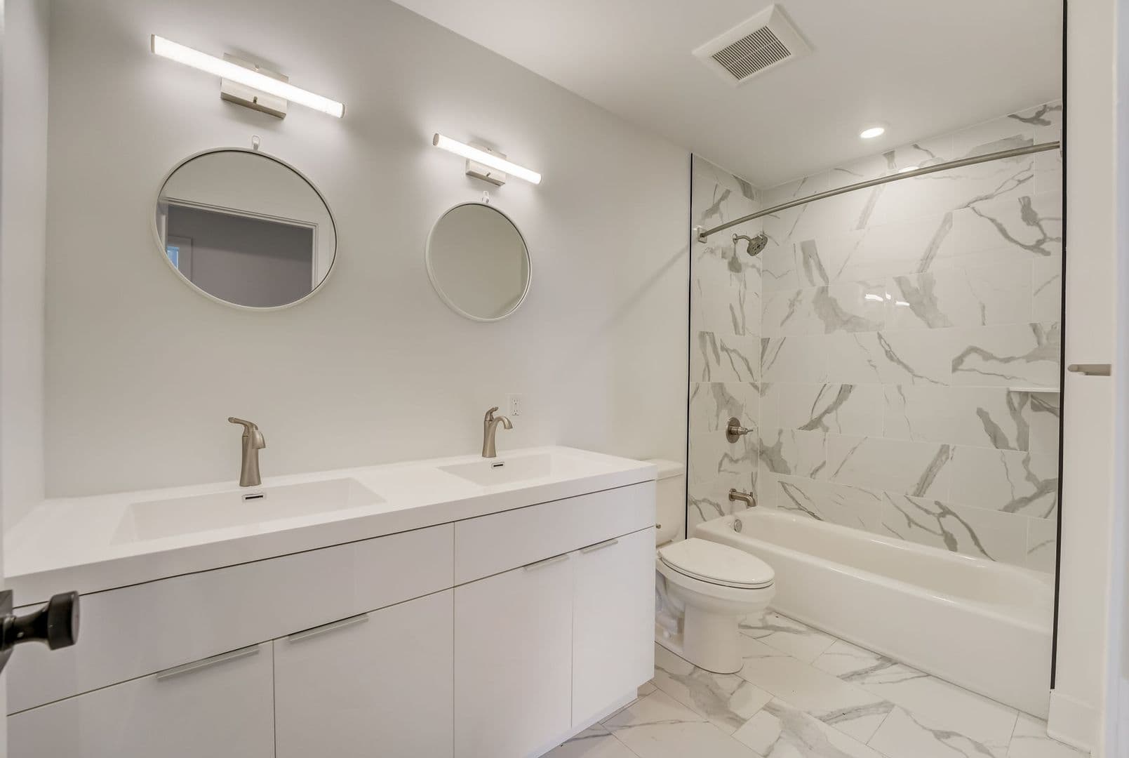 Philadelphia Apartment: 4200 Lancaster Avenue