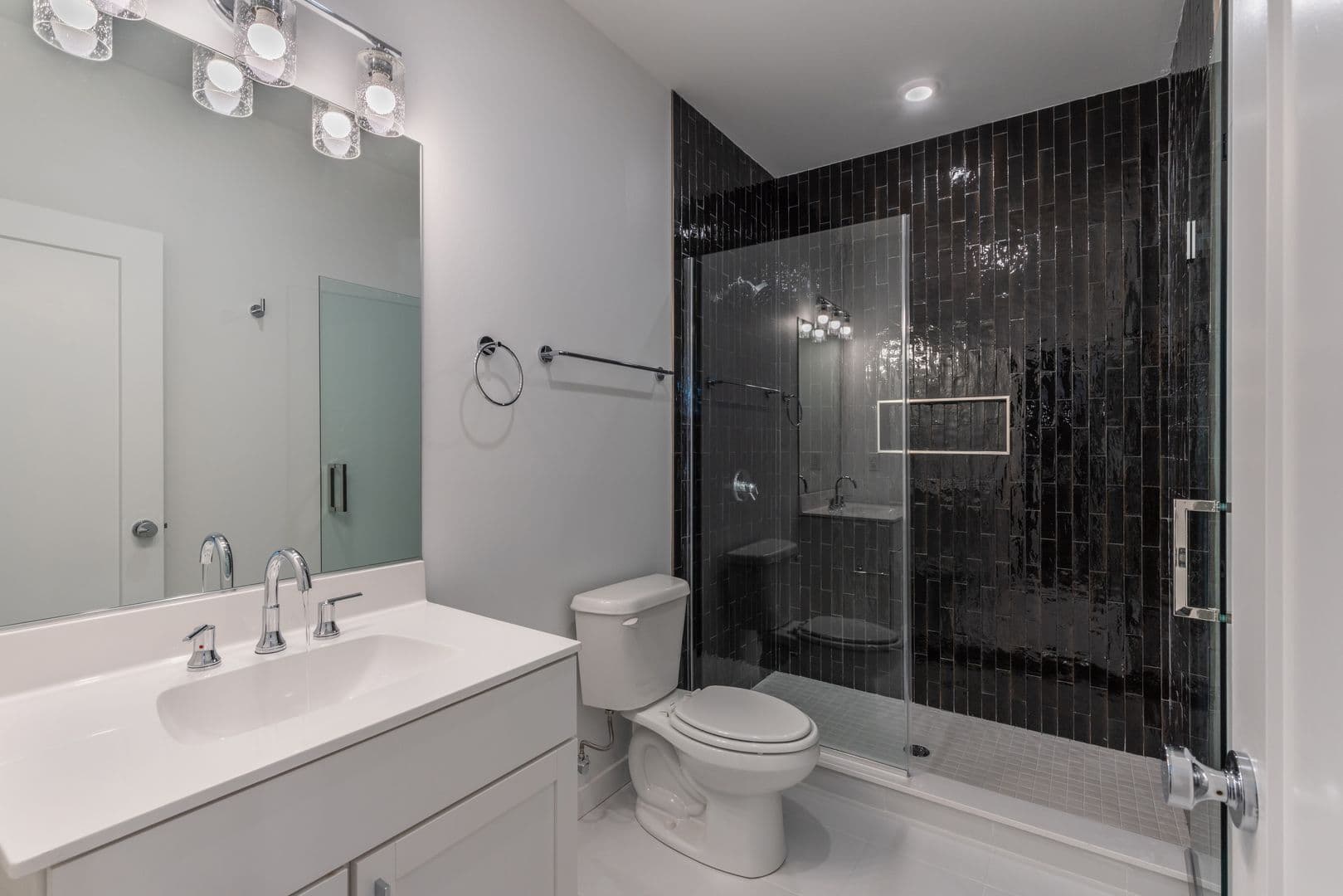 Philadelphia Apartment: 710 N 16th St