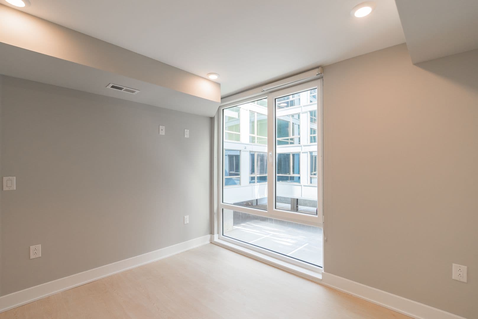 Philadelphia Apartment: 6604 Ridge Ave