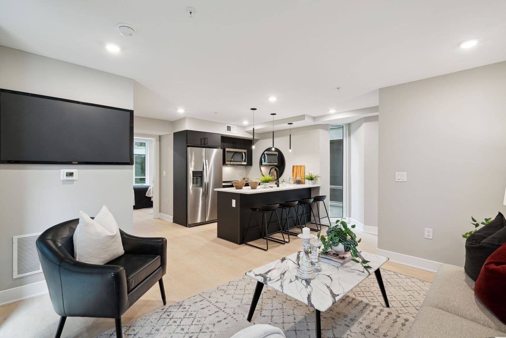Philadelphia Apartment: 6604 Ridge Ave