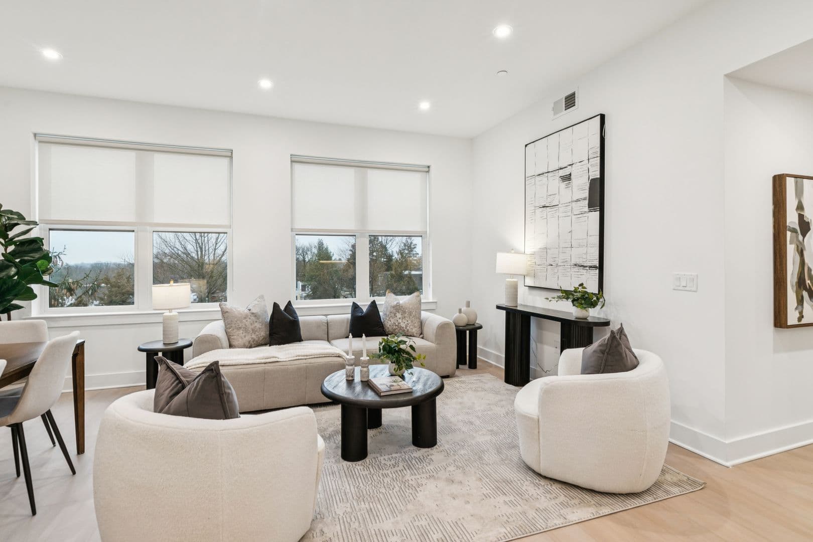 Philadelphia Apartment: 20-30 W Allens Ln
