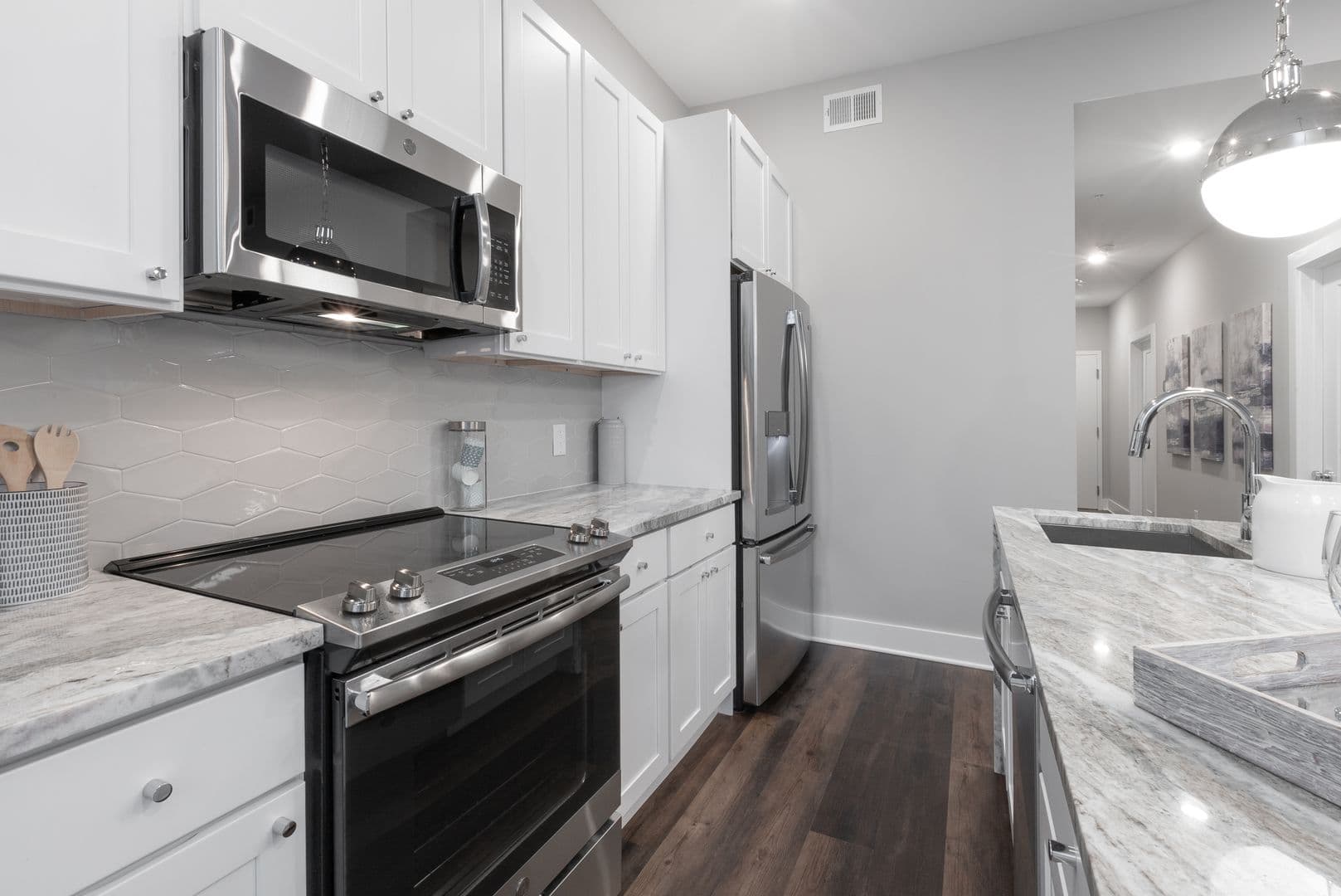 Philadelphia Apartment: 1555 Ridge Avenue
