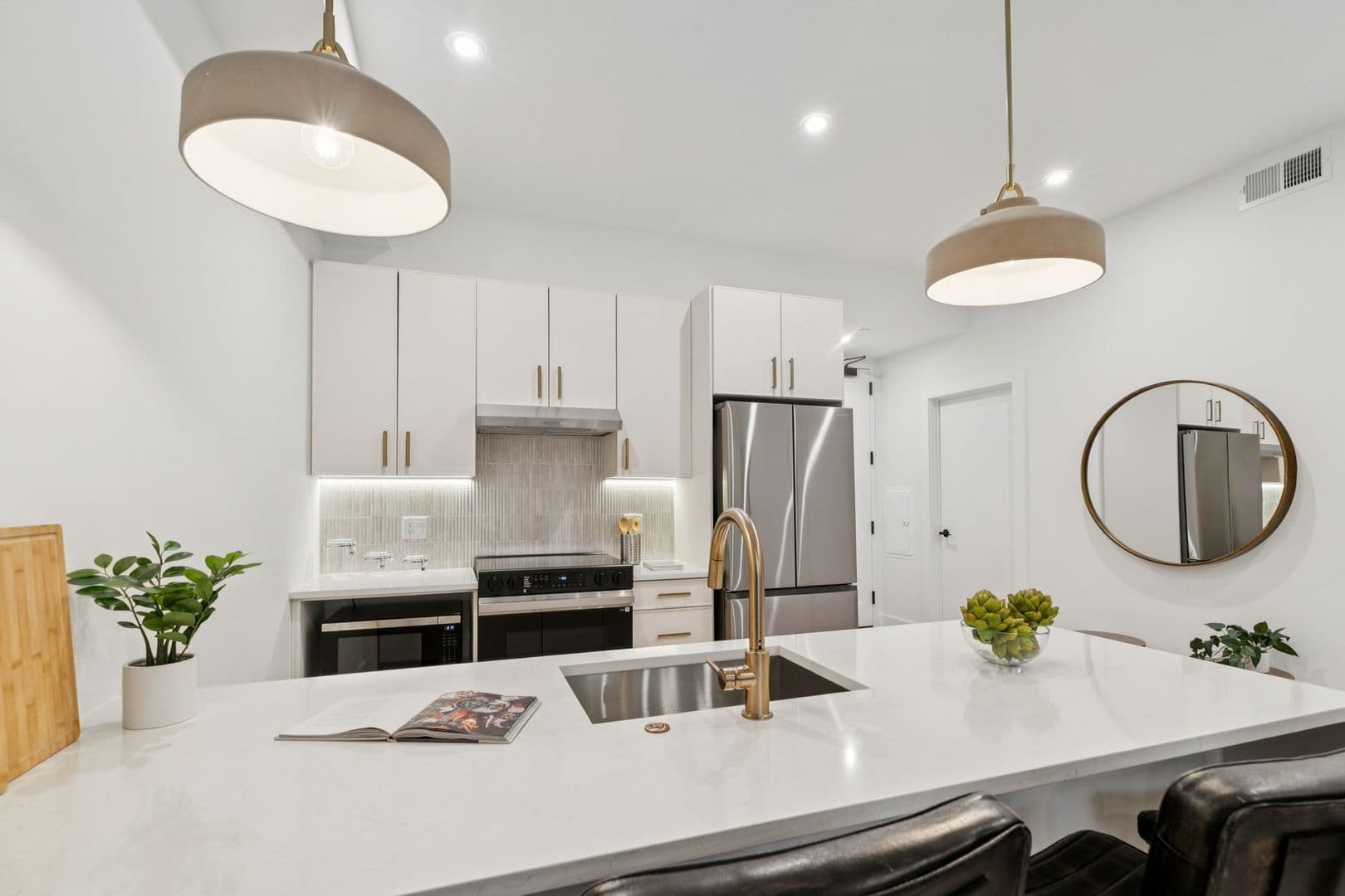 Philadelphia Apartment: 20-30 W Allens Ln