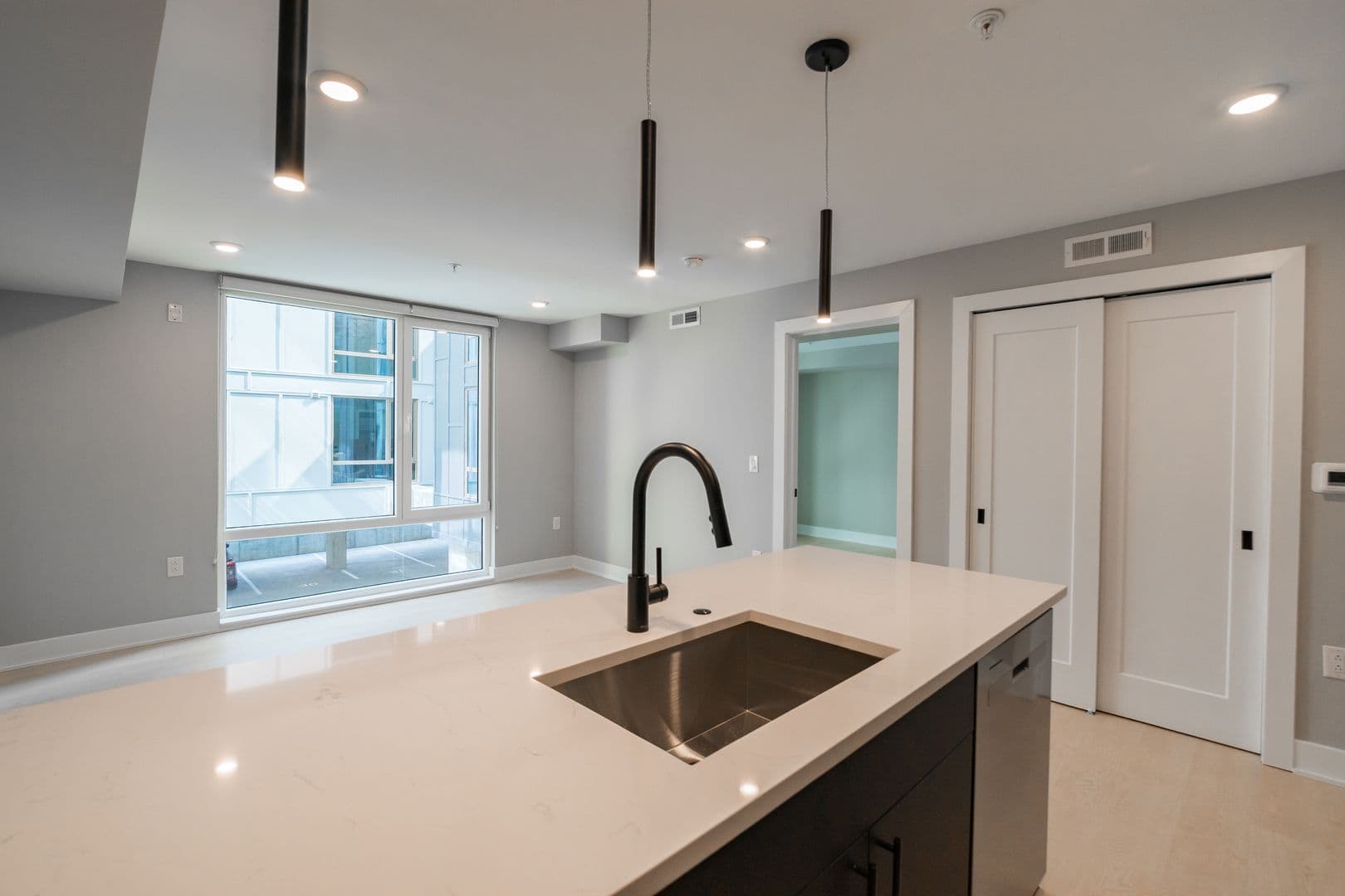 Philadelphia Apartment: 6604 Ridge Ave