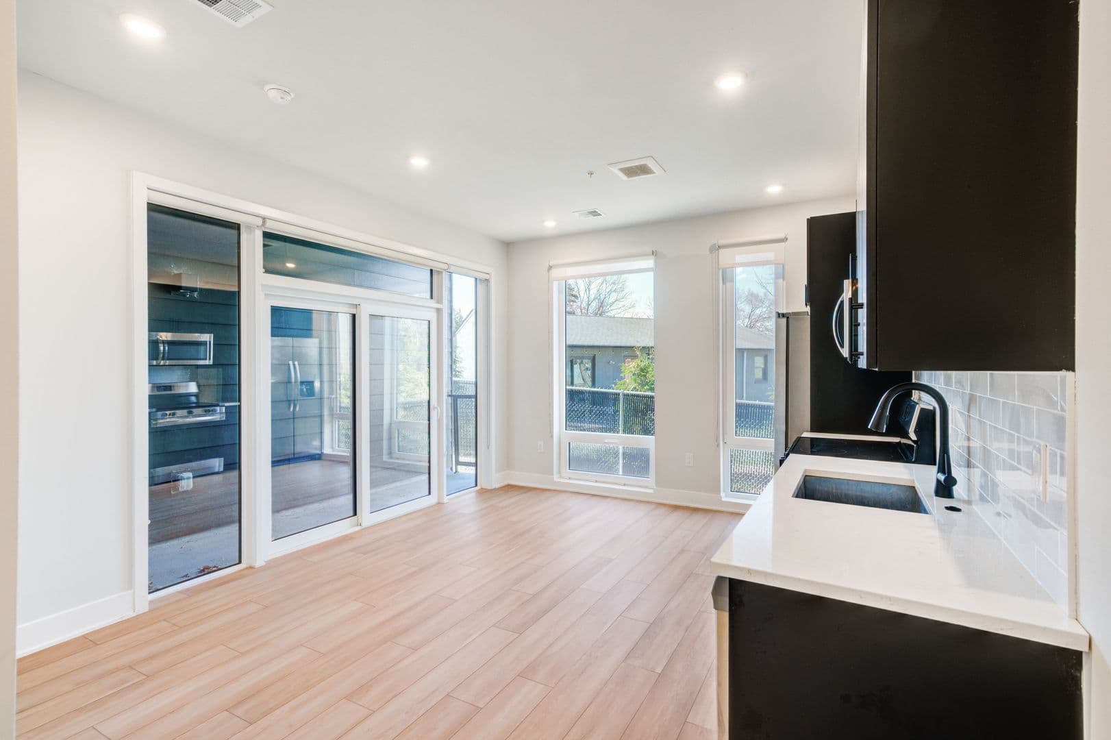 Philadelphia Apartment: 6910 Ridge Avenue