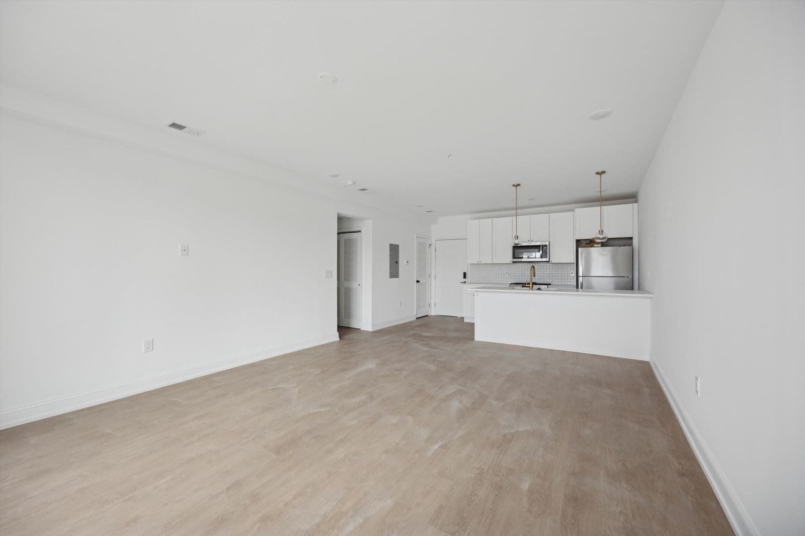 Philadelphia Apartment: 1614 Ridge Ave