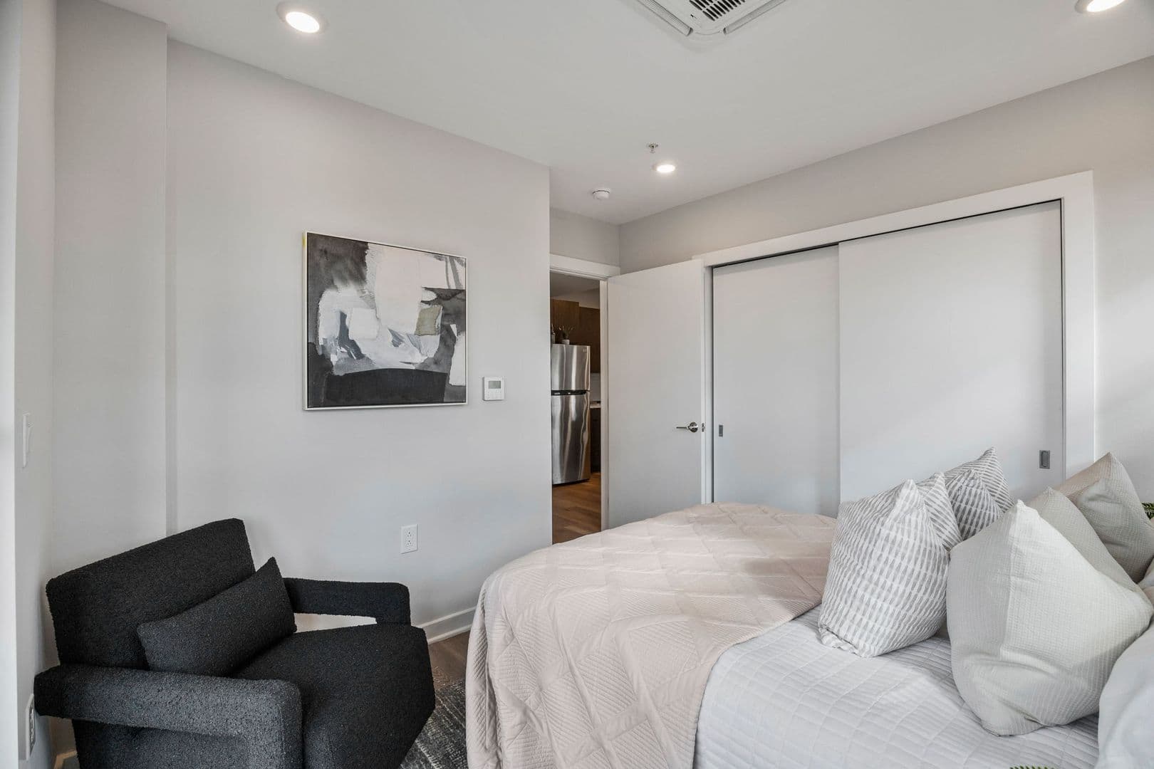 Philadelphia Apartment: 3449 Scotts Ln