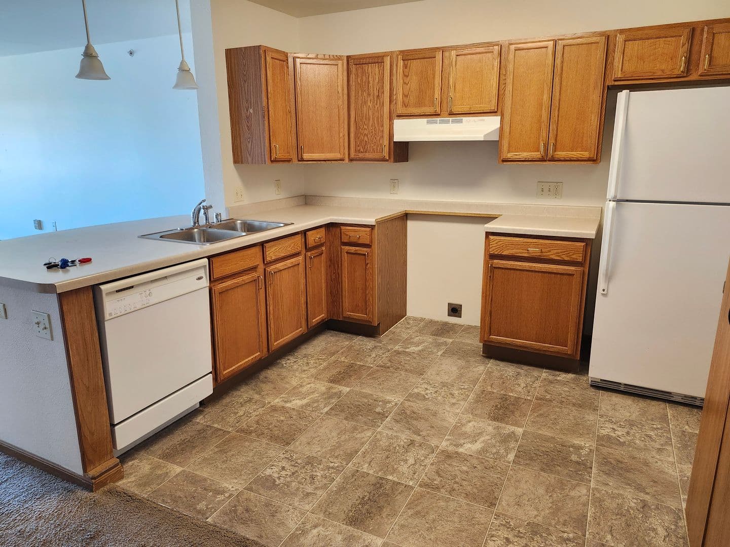 Green Bay Apartment: 445 Cardinal Lane