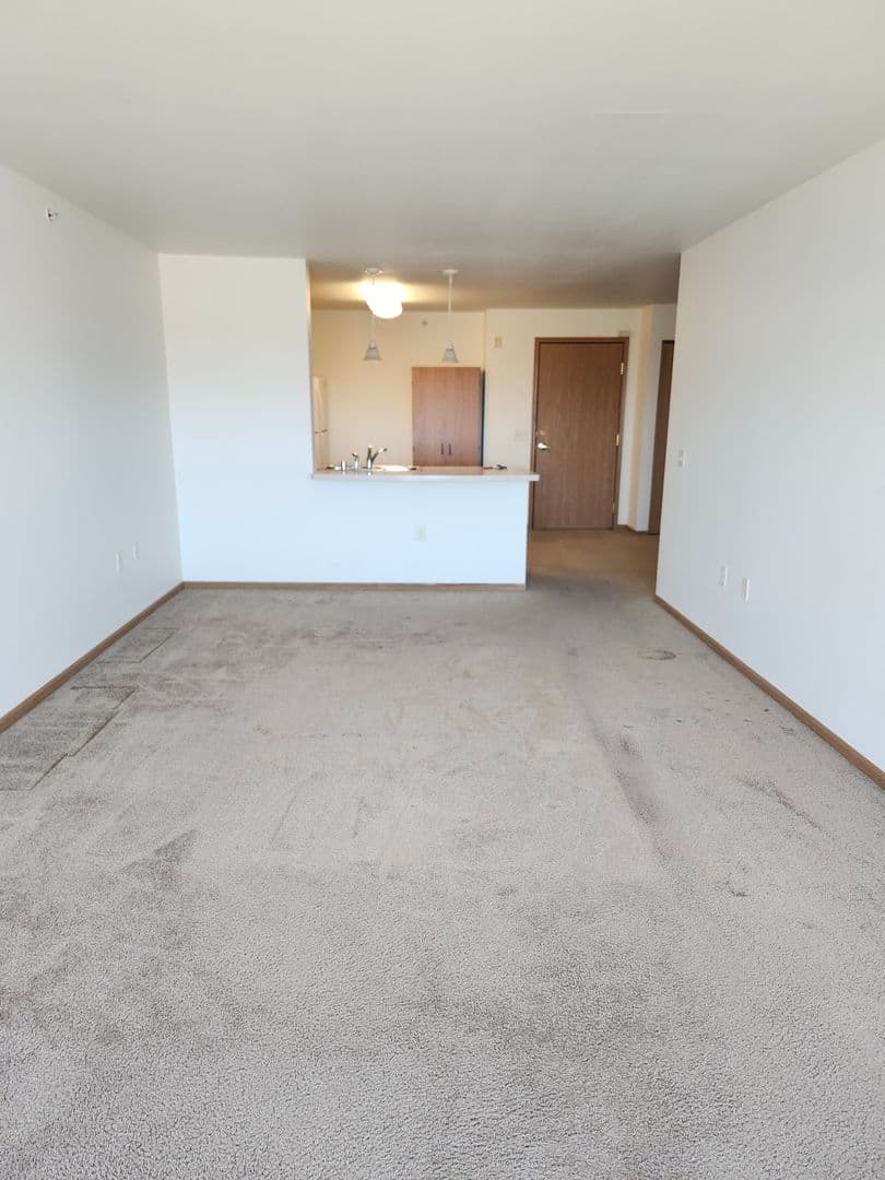 Green Bay Apartment: 445 Cardinal Lane