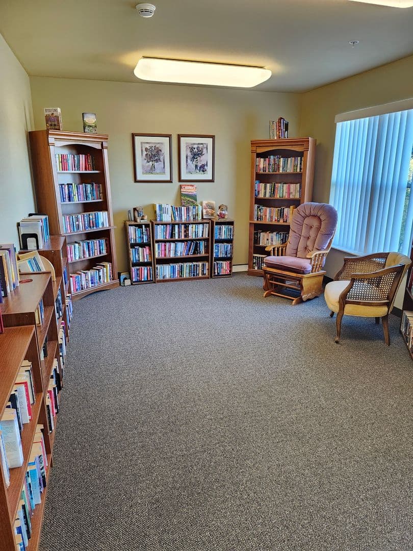Green Bay Apartment: 445 Cardinal Lane