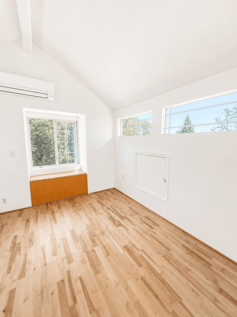 Santa Cruz House: 1472 Chanticleer Ave