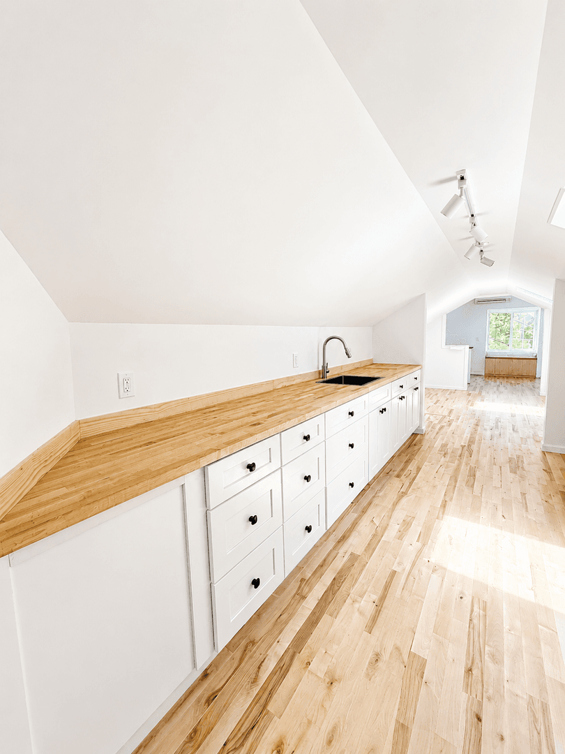 Santa Cruz House: 1472 Chanticleer Ave