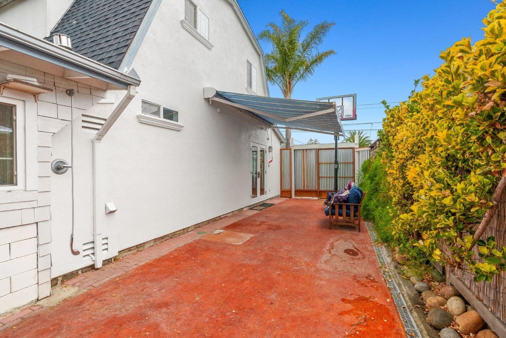 Santa Cruz Apartment: 531 Dufour Street