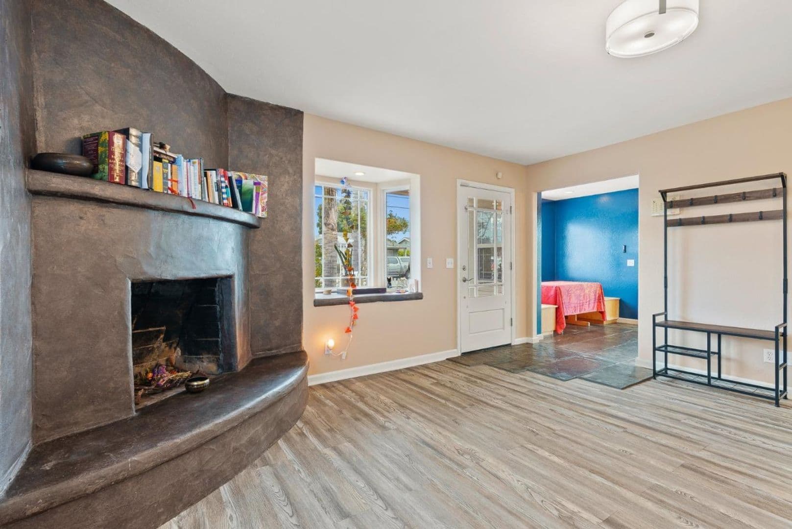 Santa Cruz Apartment: 531 Dufour Street