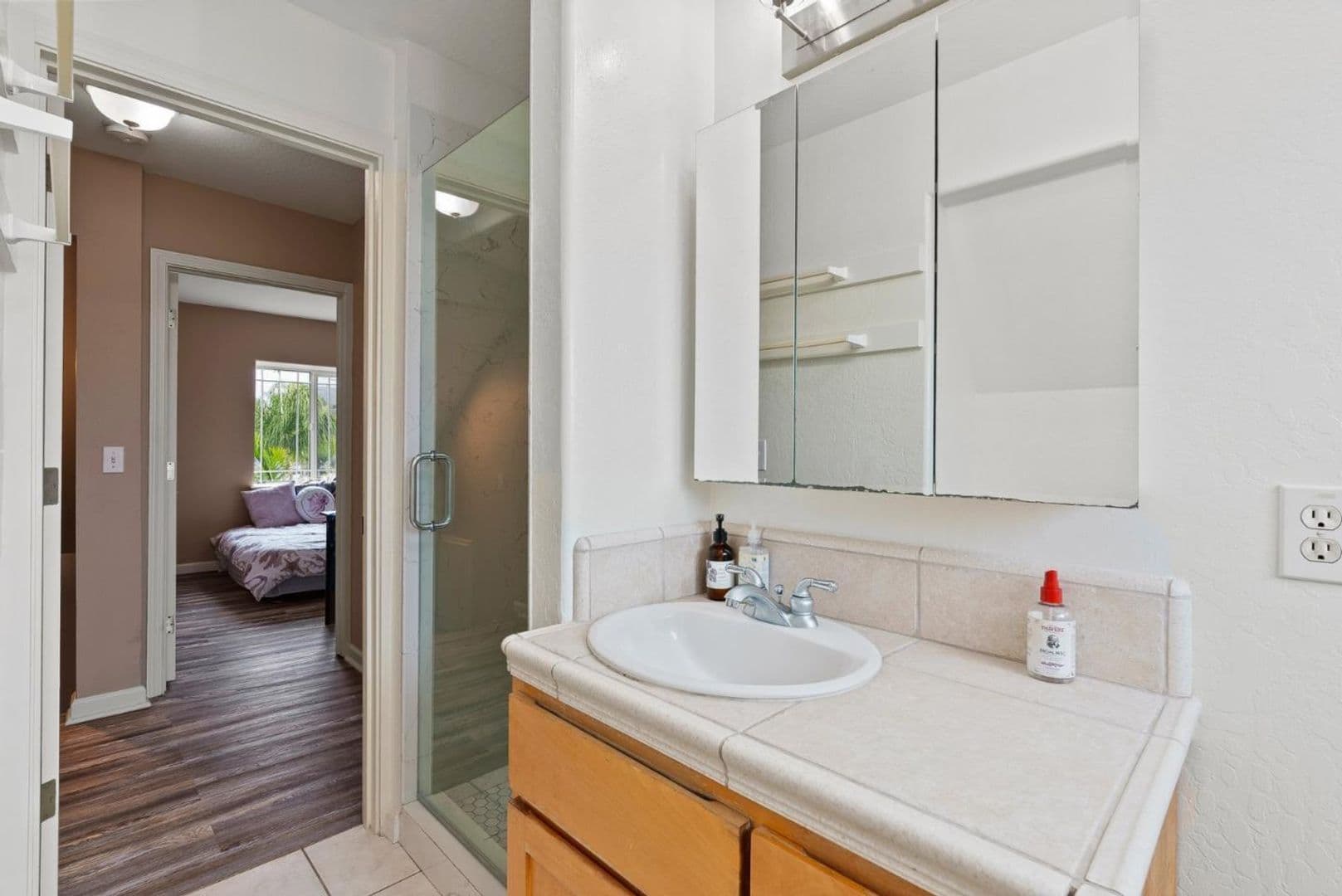 Santa Cruz Apartment: 531 Dufour Street