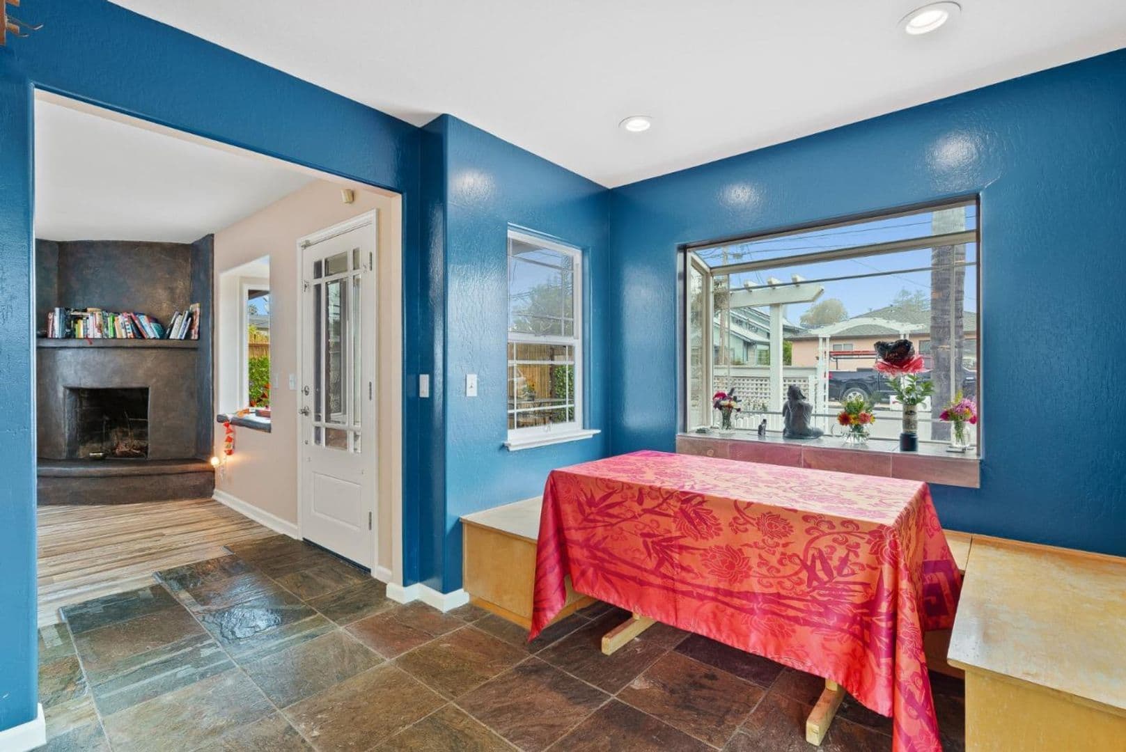 Santa Cruz Apartment: 531 Dufour Street