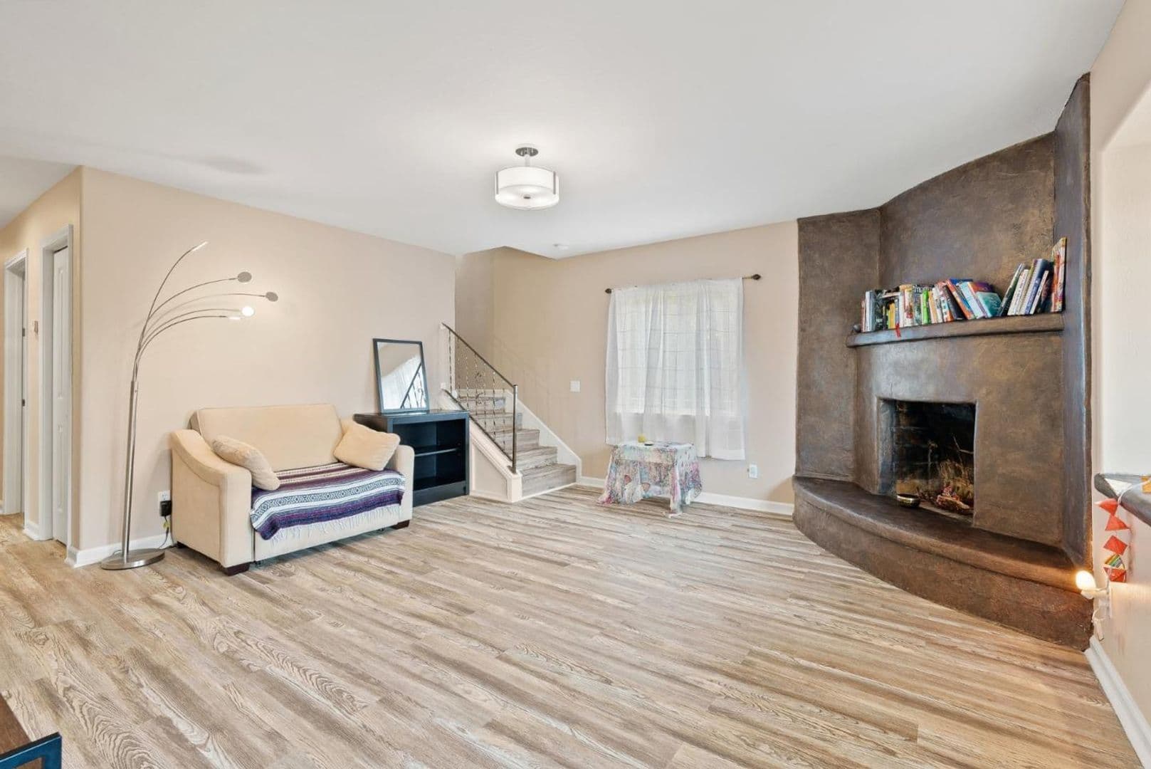 Santa Cruz Apartment: 531 Dufour Street