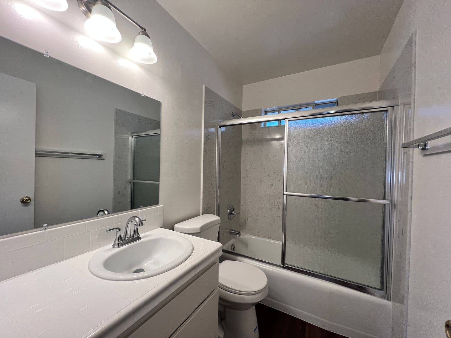 St. Helena Apartment: 1018-1040 Allison Avenue