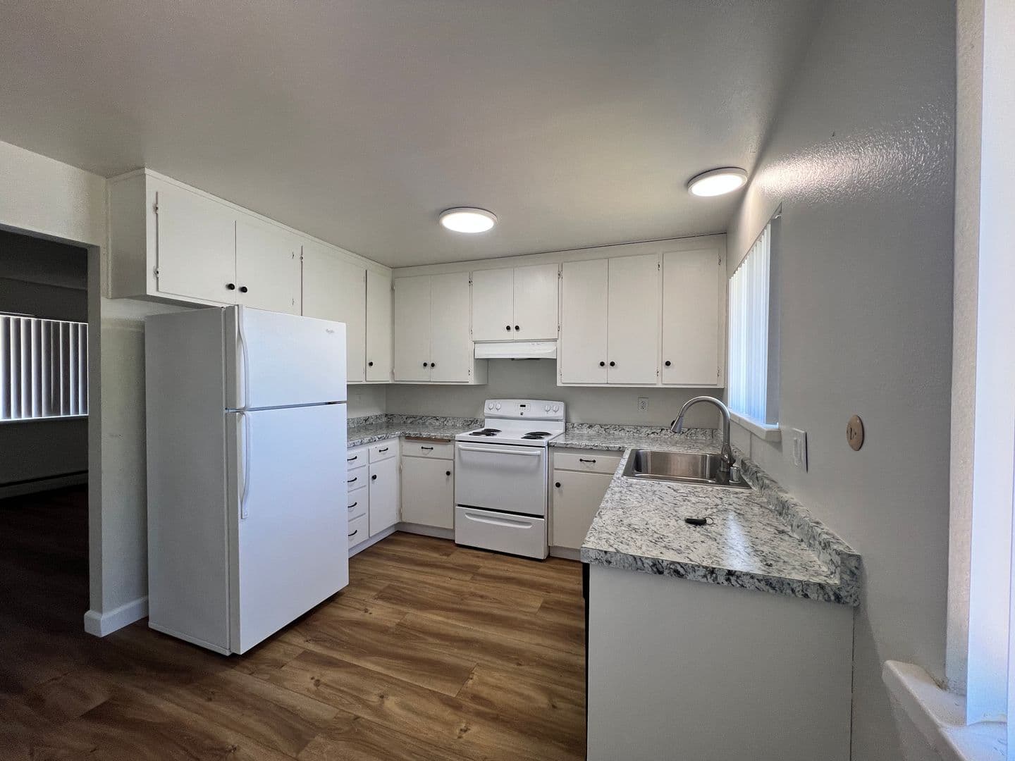 St. Helena Apartment: 1095 Crinella Court