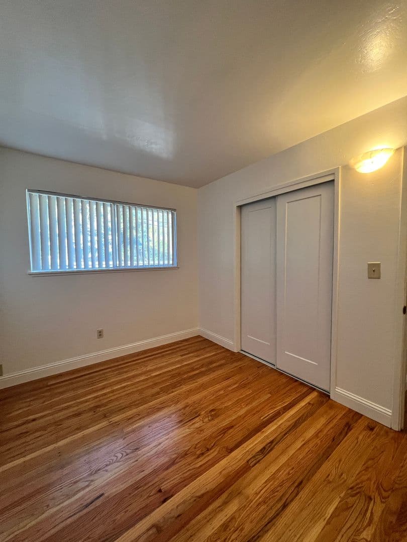 St. Helena Apartment: 1018-1040 Allison Avenue