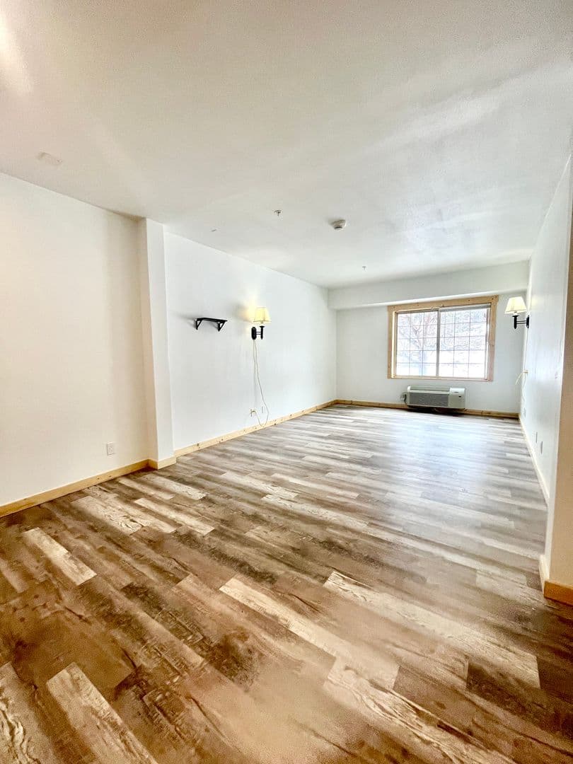 Steamboat Springs Apartment: 725 South Lincoln Ave