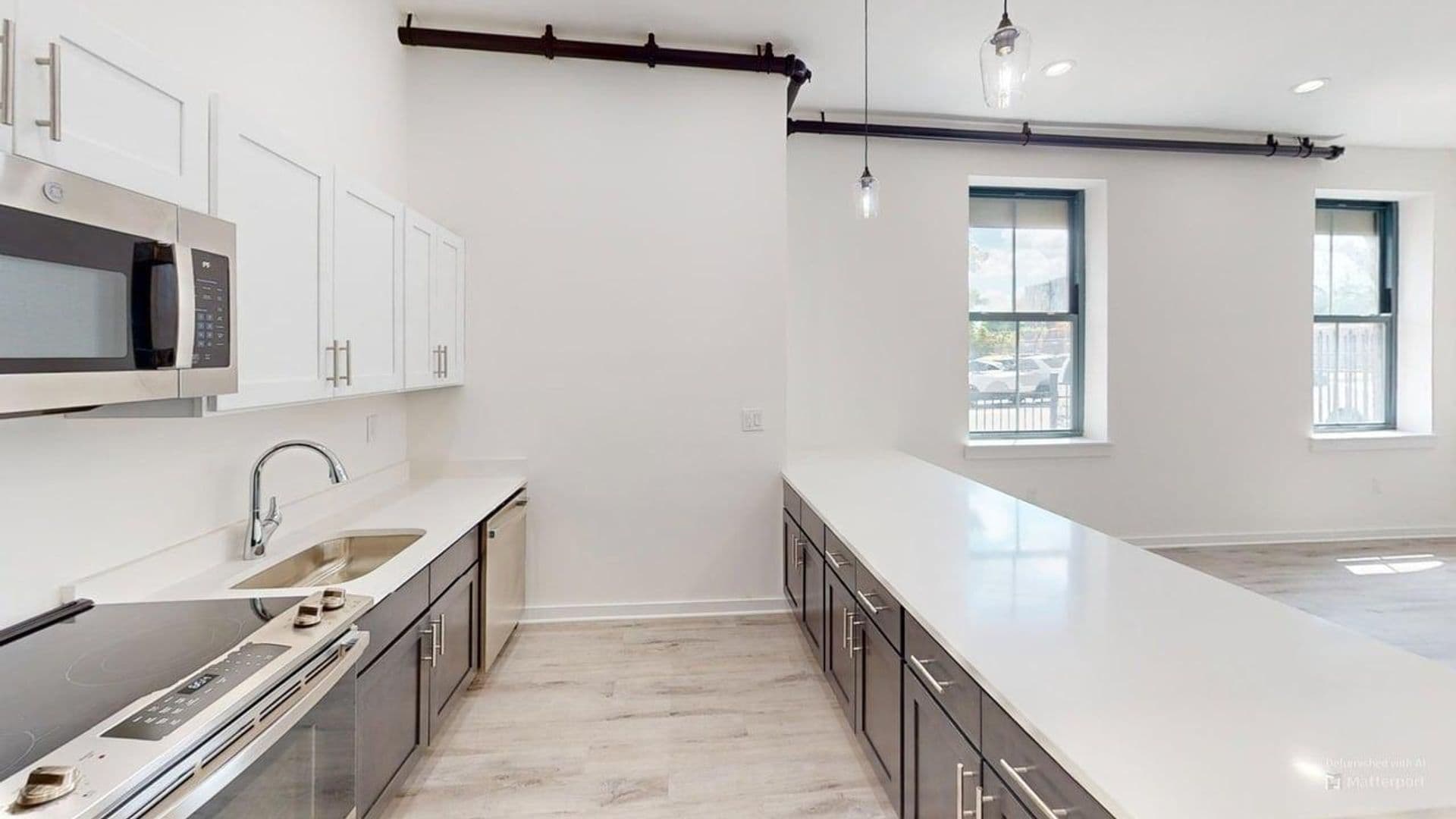 Newark Apartment: 70 Roseville Ave