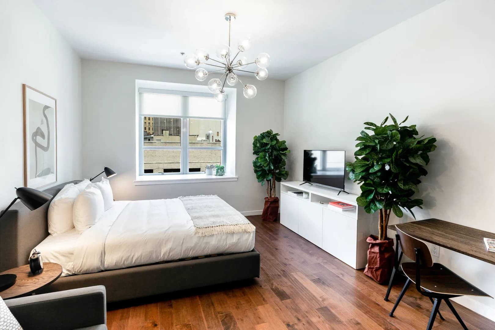 Newark Apartment: 10 Central Ave