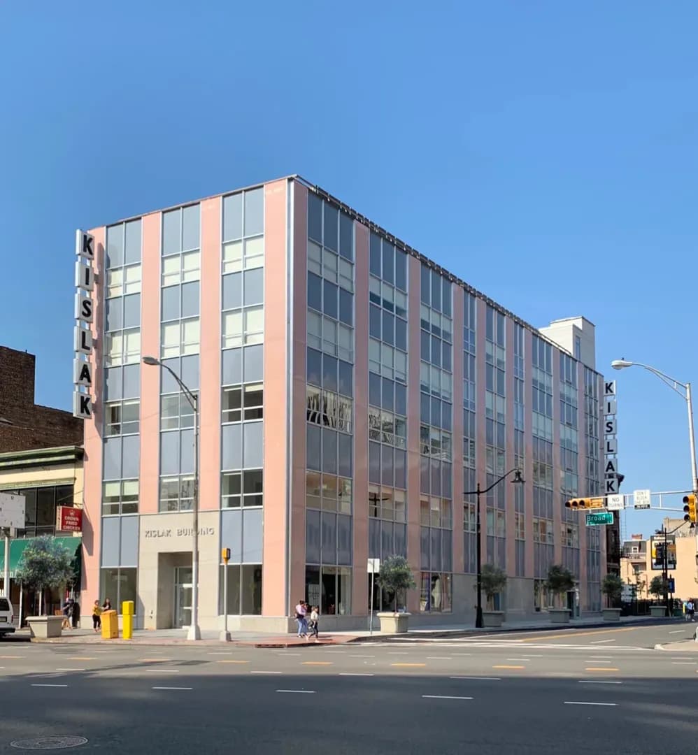 Newark Apartment: 10 Central Ave