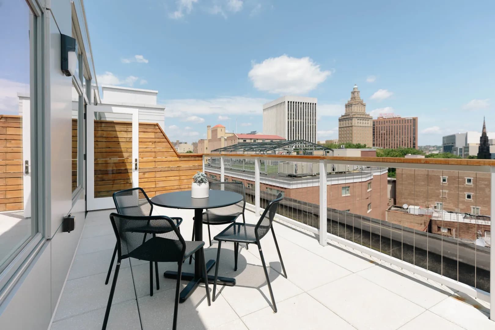 Newark Apartment: 10 Central Ave