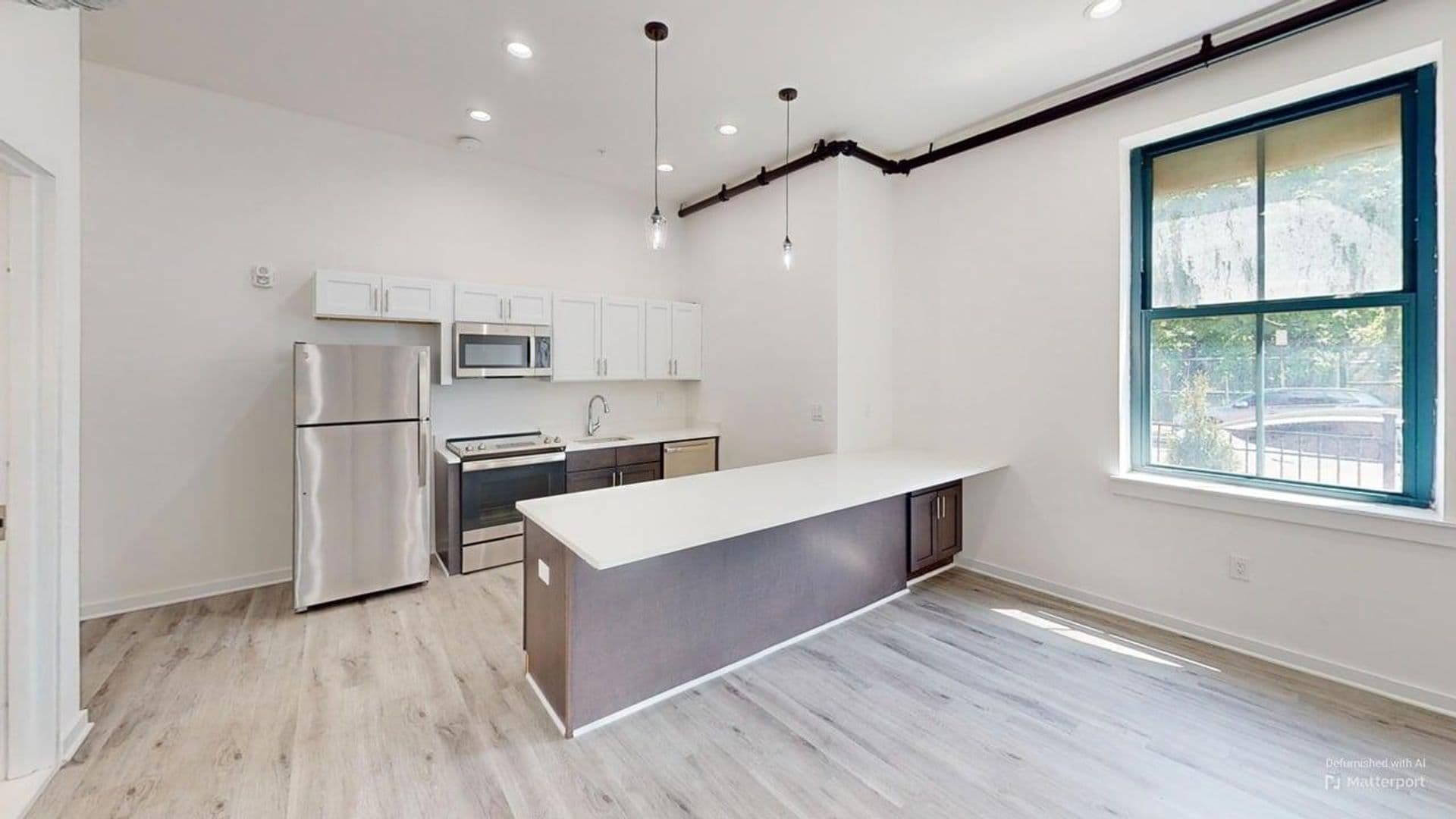 Newark Apartment: 70 Roseville Ave