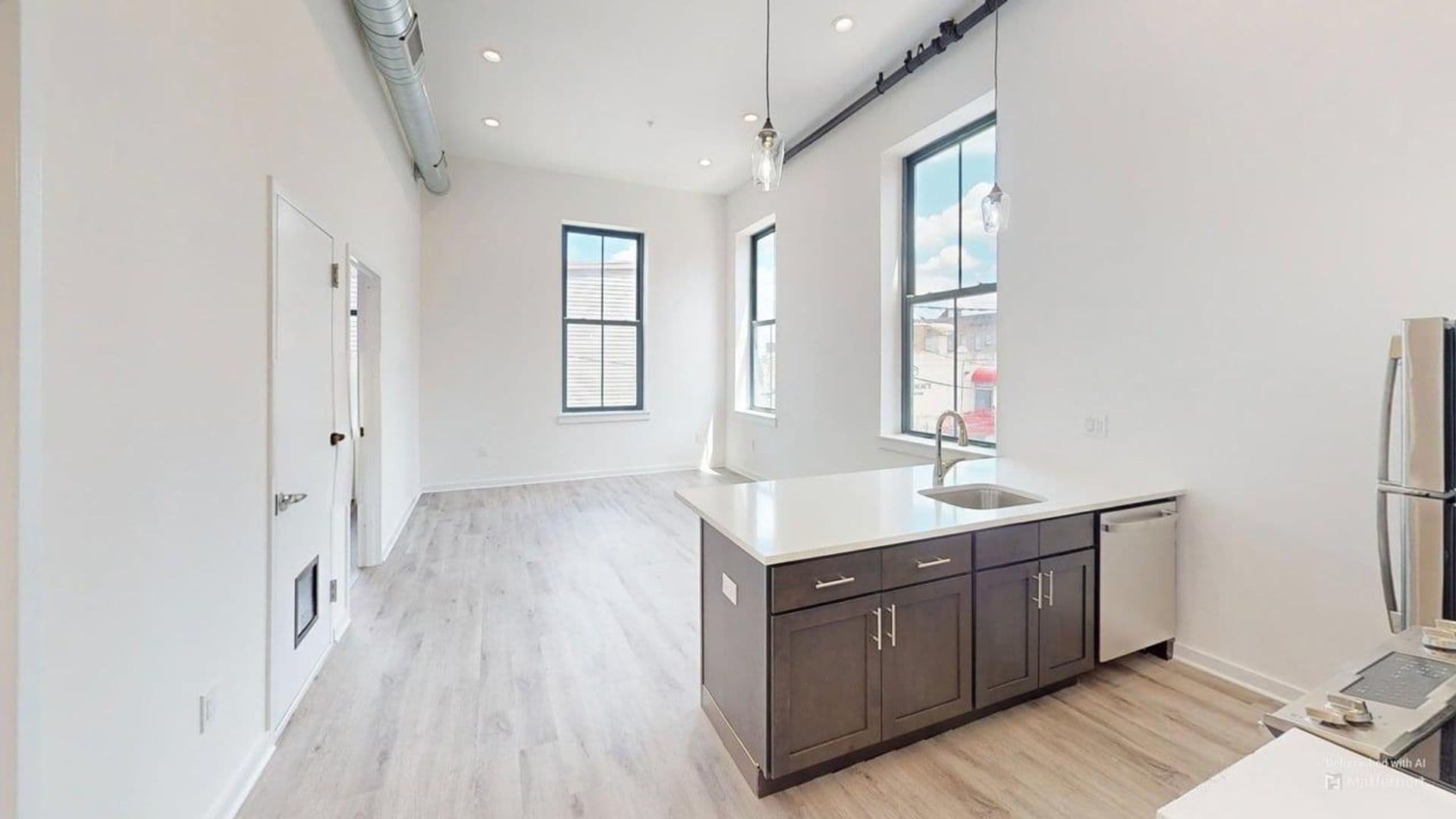Newark Apartment: 70 Roseville Ave