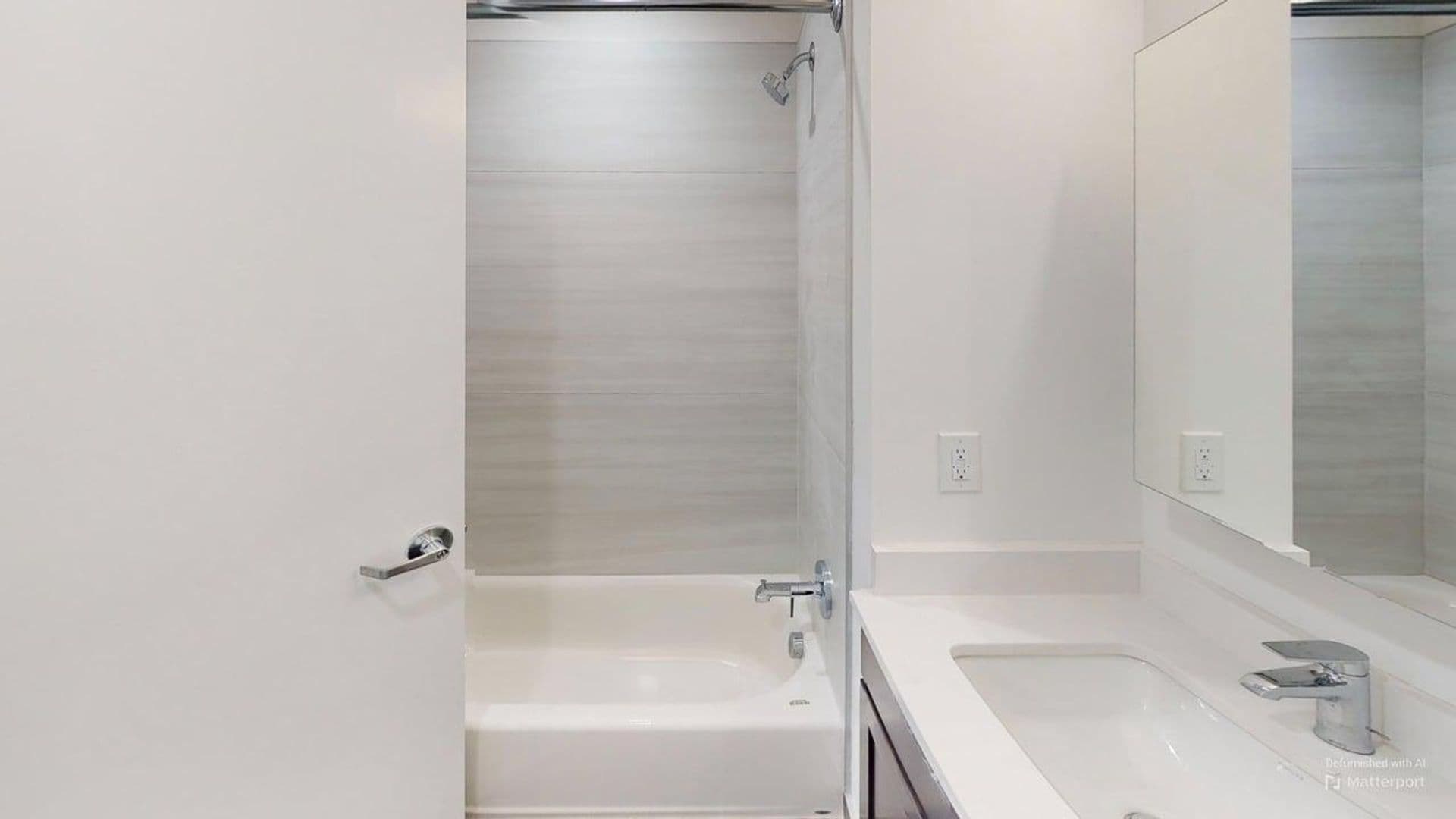 Newark Apartment: 70 Roseville Ave