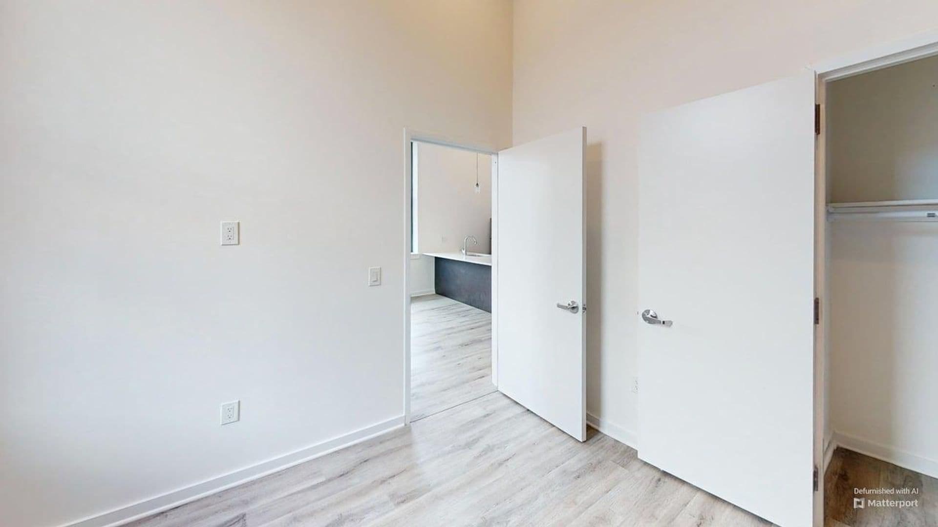 Newark Apartment: 70 Roseville Ave
